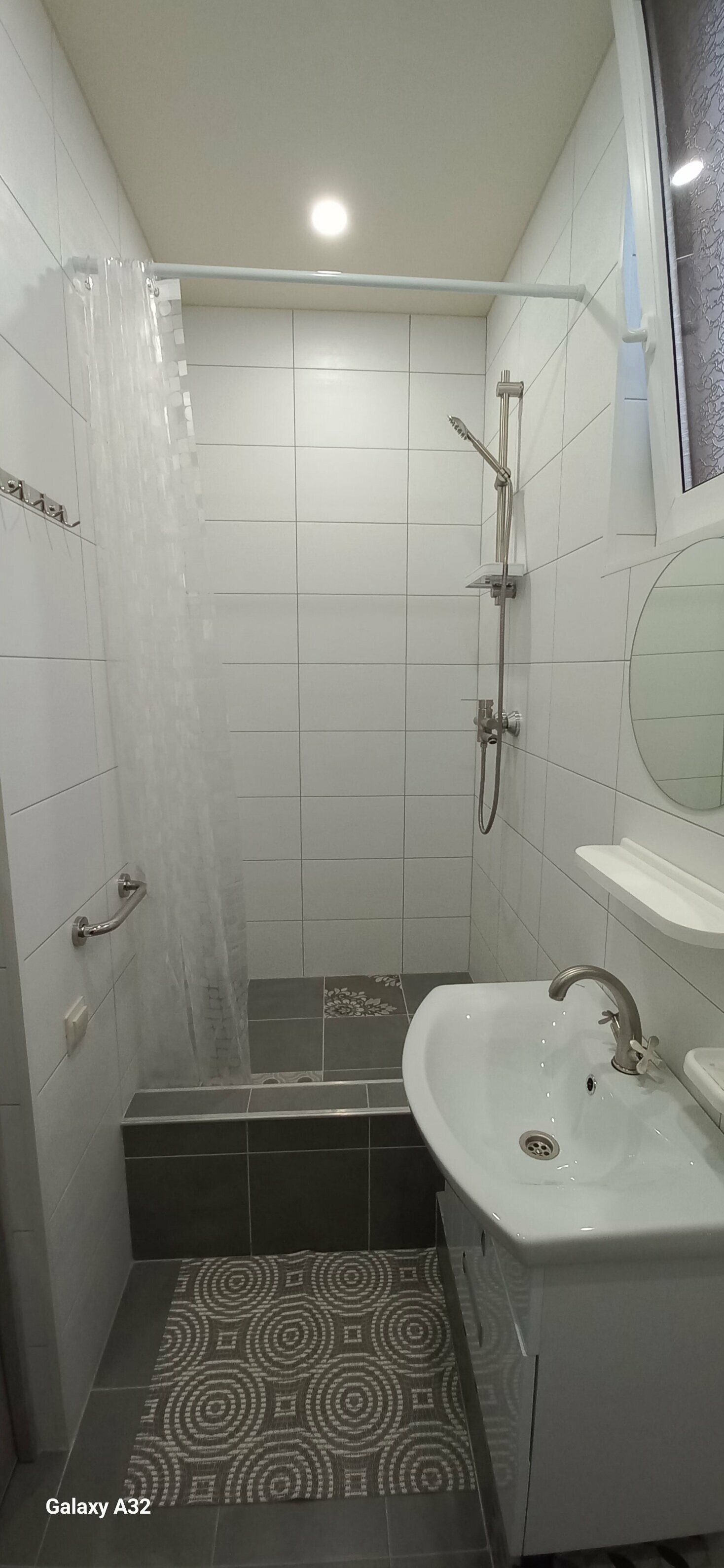 Трехместный номер «Комфорт» с душем