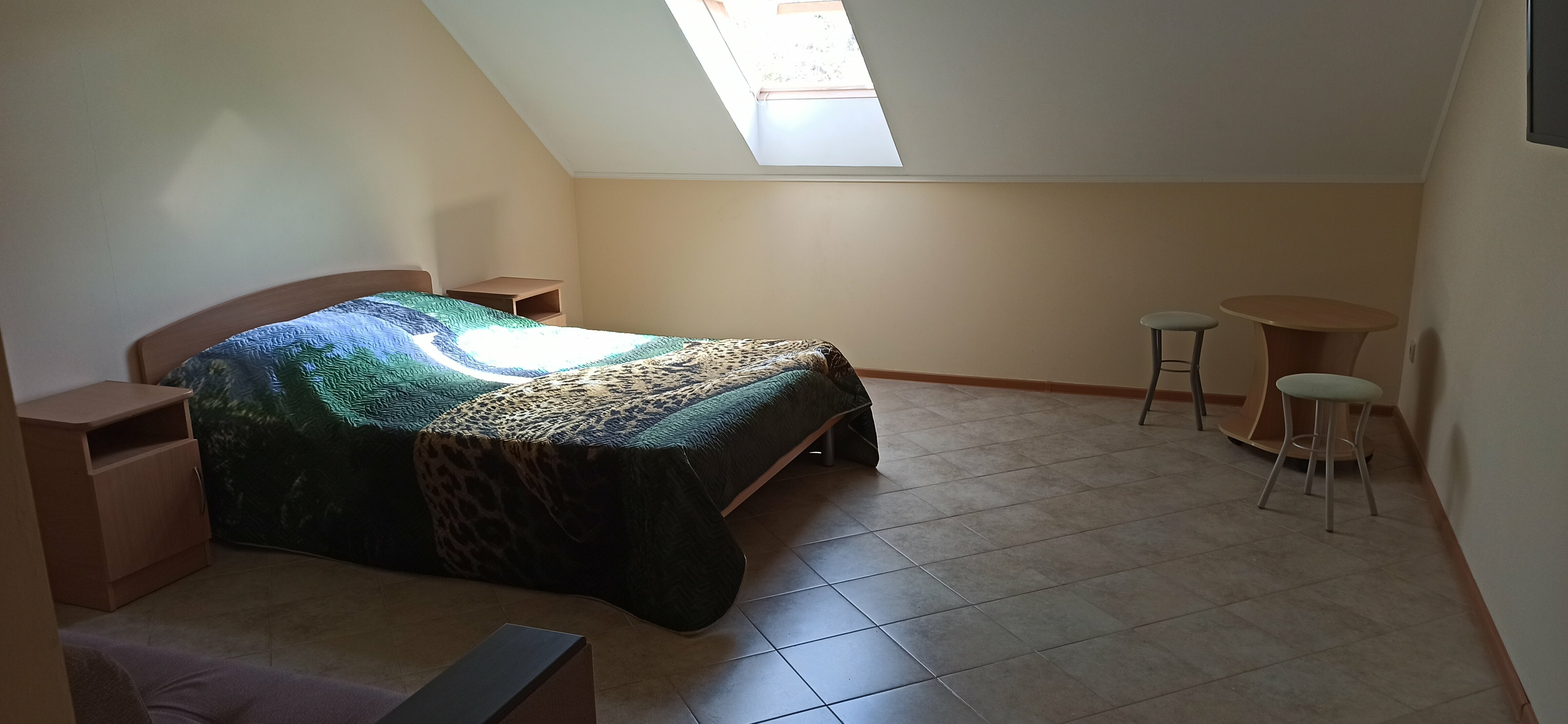 Стандартный трехместный номер (мансарда)