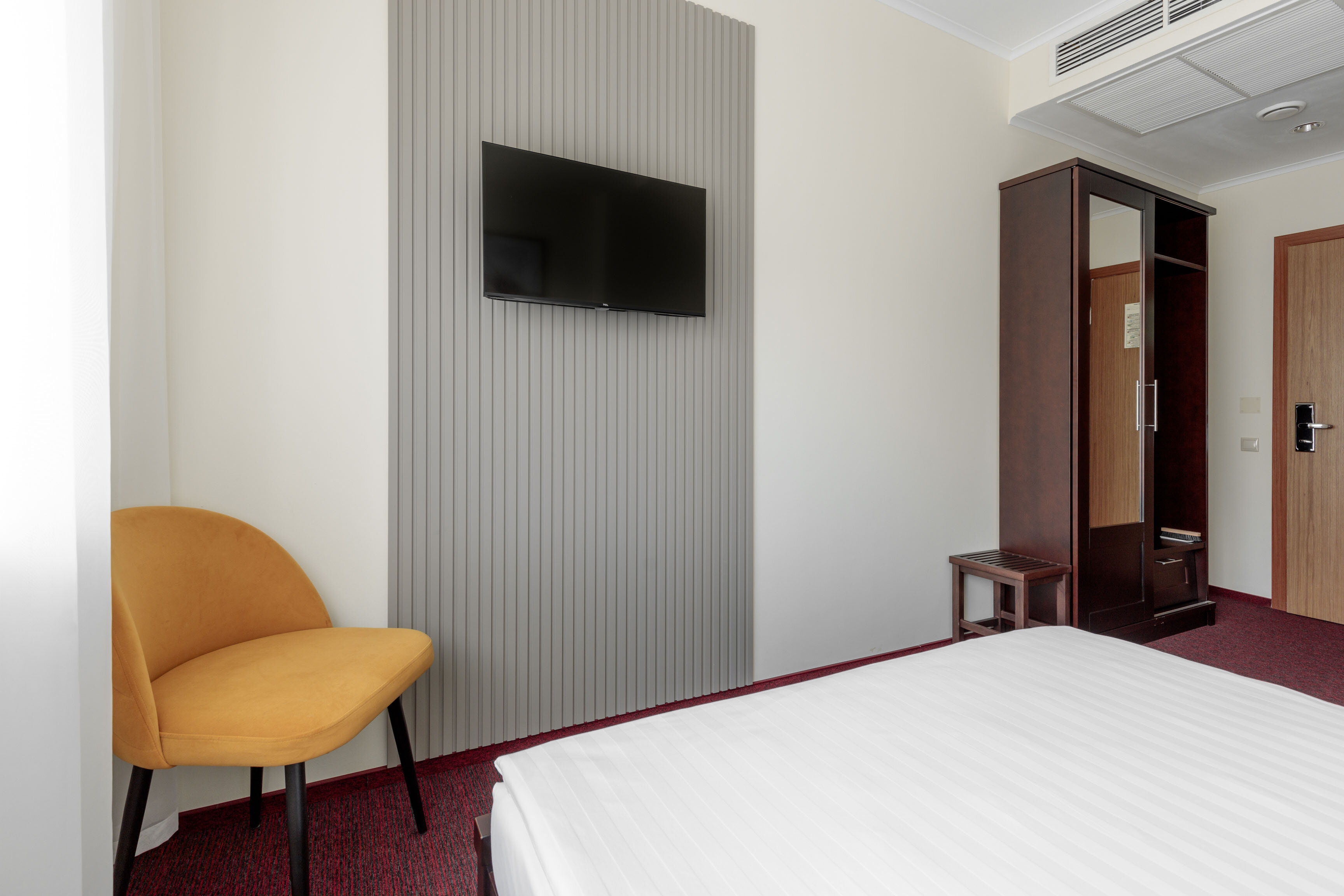 Стандартный двухместный номер с двуспальной кроватью