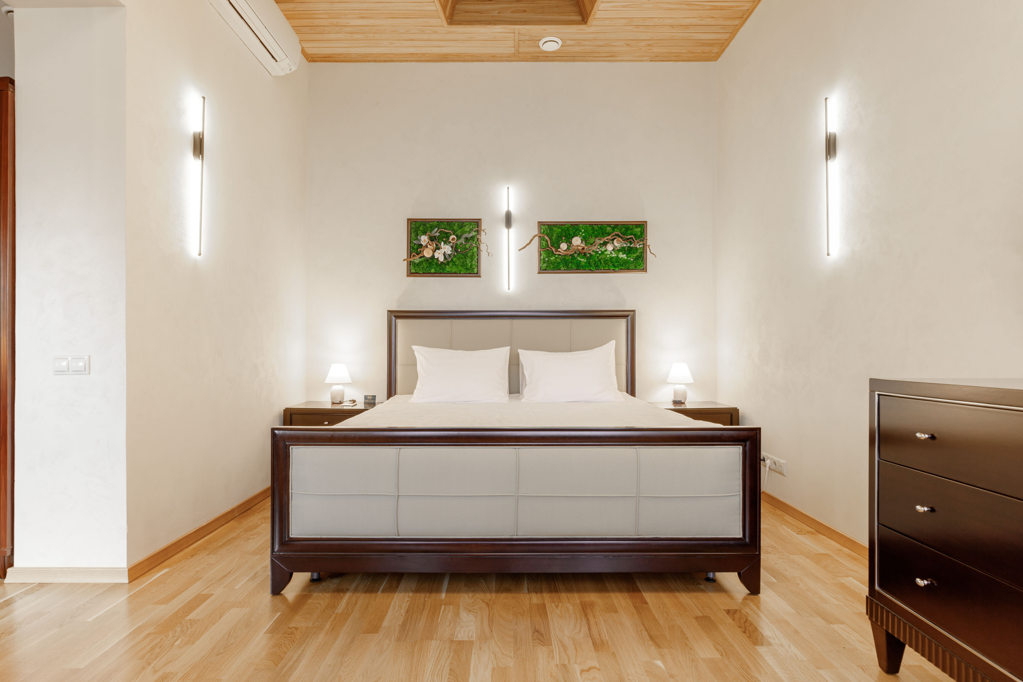 Двухкомнатный люкс с панорамными окнами