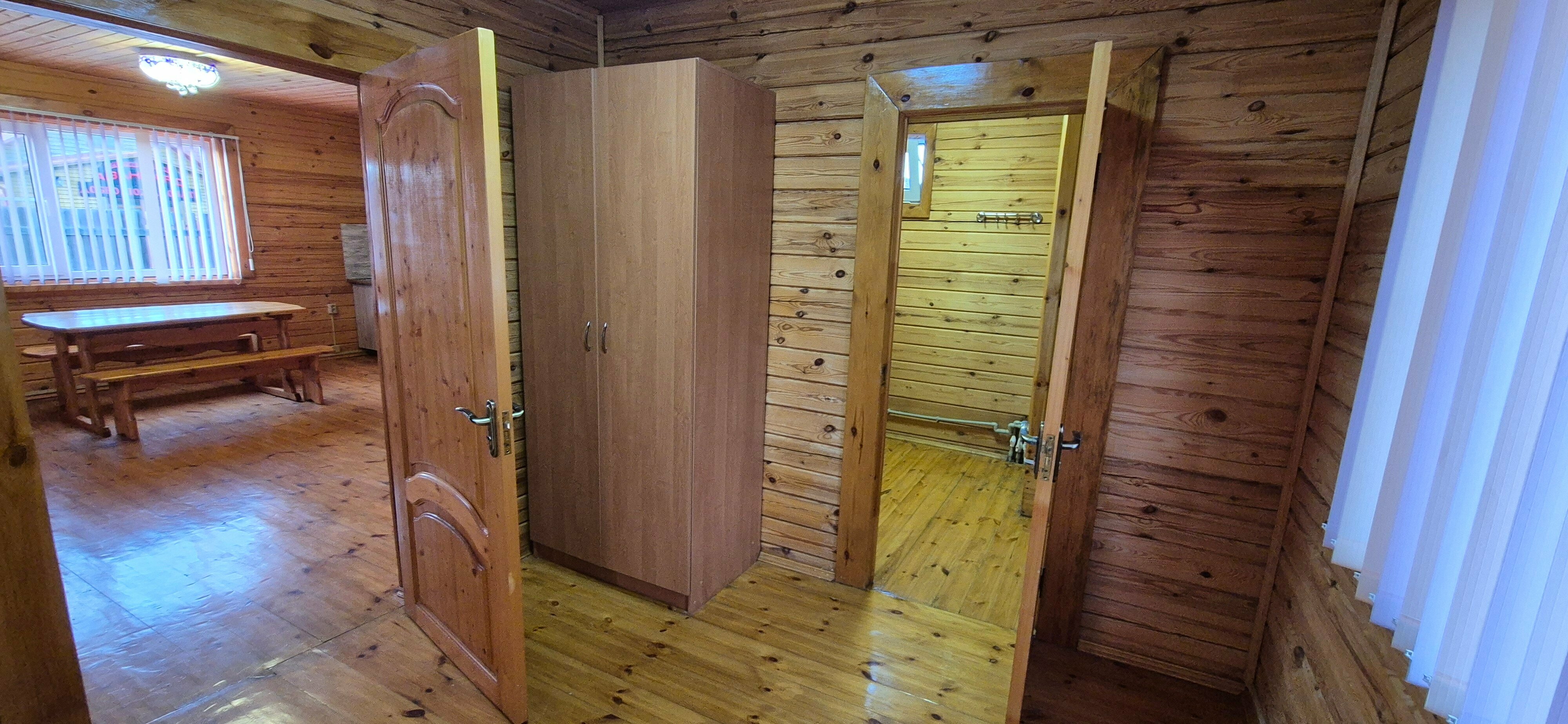 Большой коттедж, 3 комнаты, от 1 до 9 гостей, двуспальная кровать