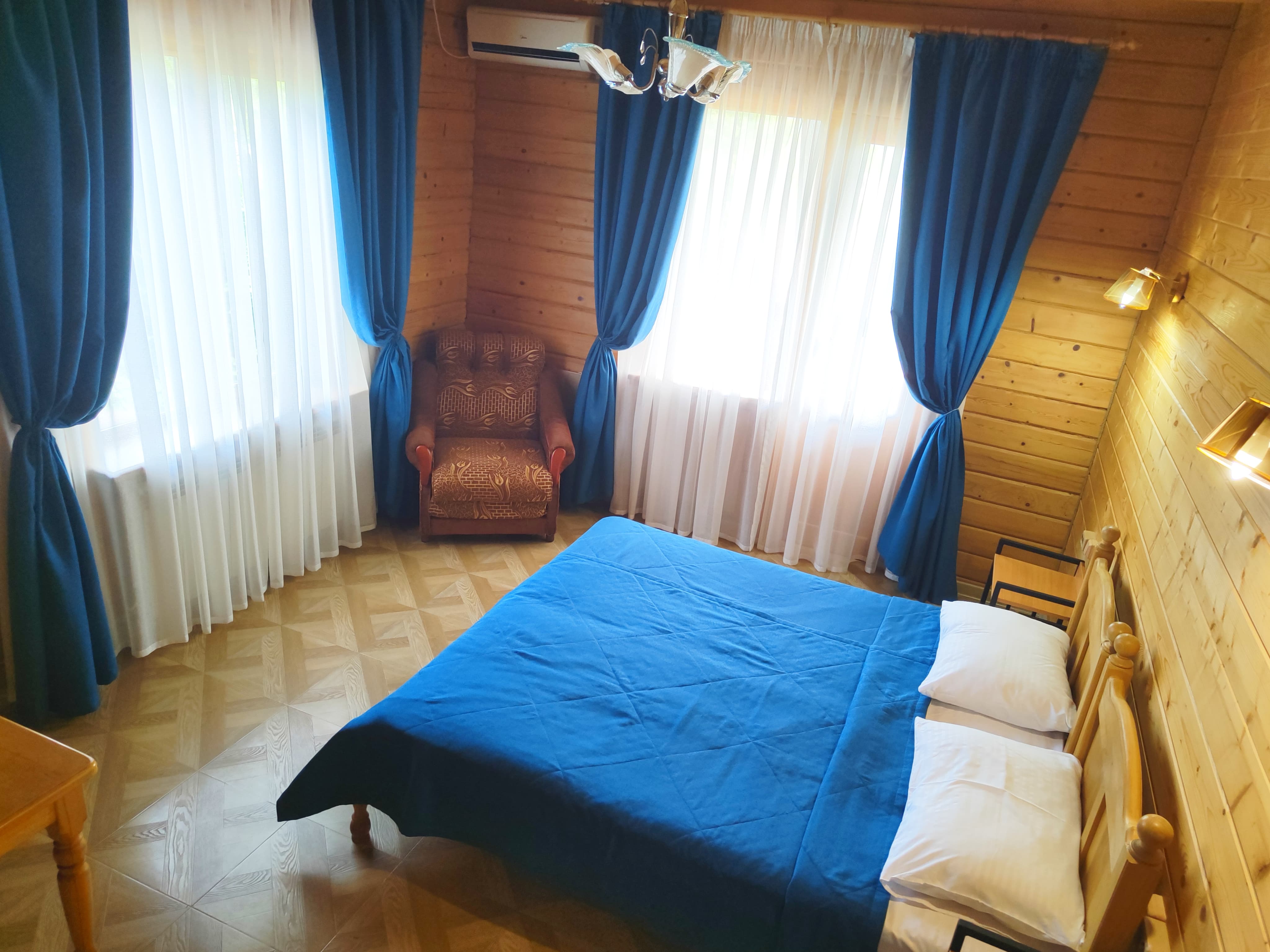 Двухместный номер с 2 отдельными кроватями и балконом