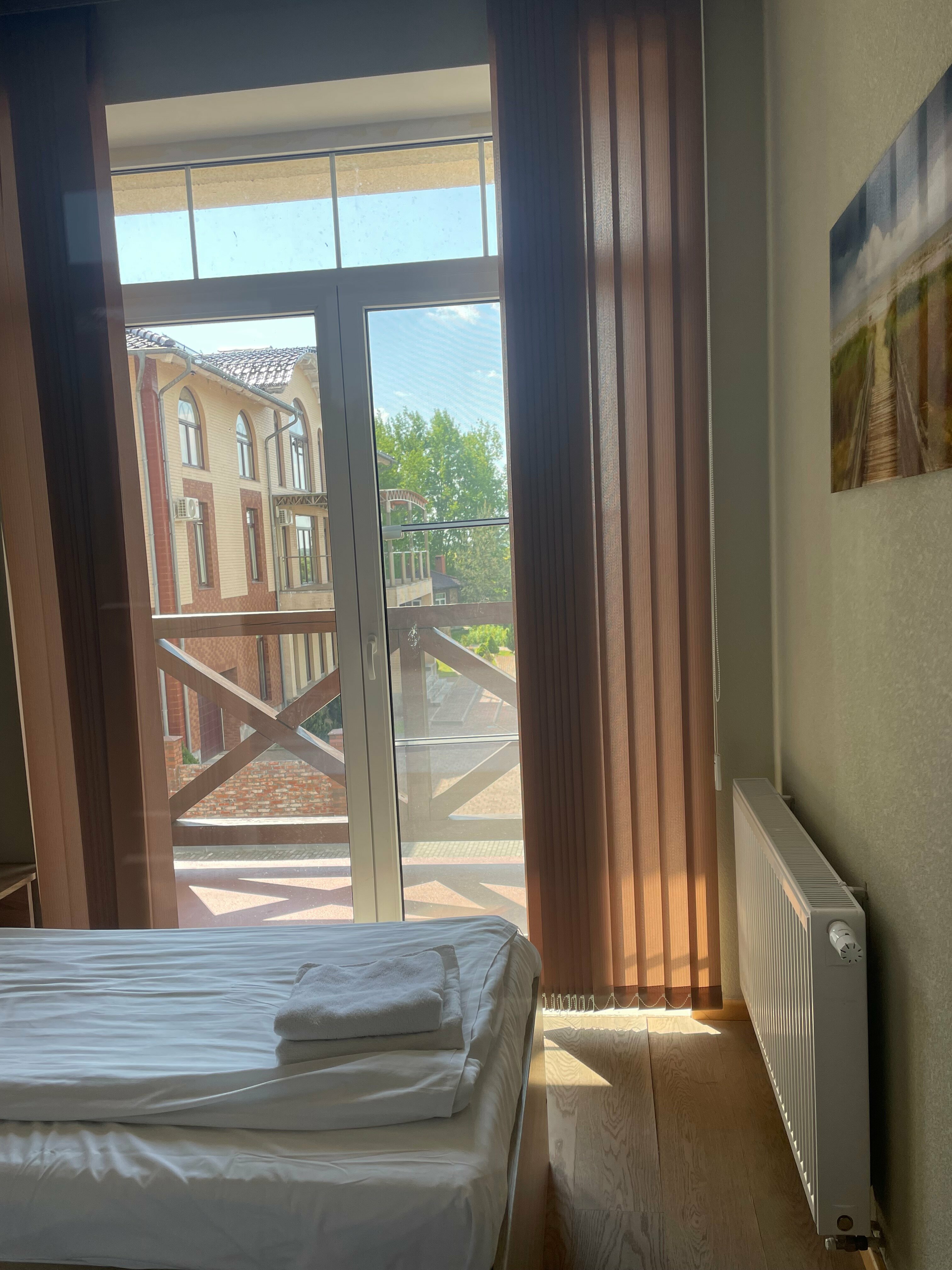 4 местный 2 ух комнатный с раздельными кроватями, с видом на озеро