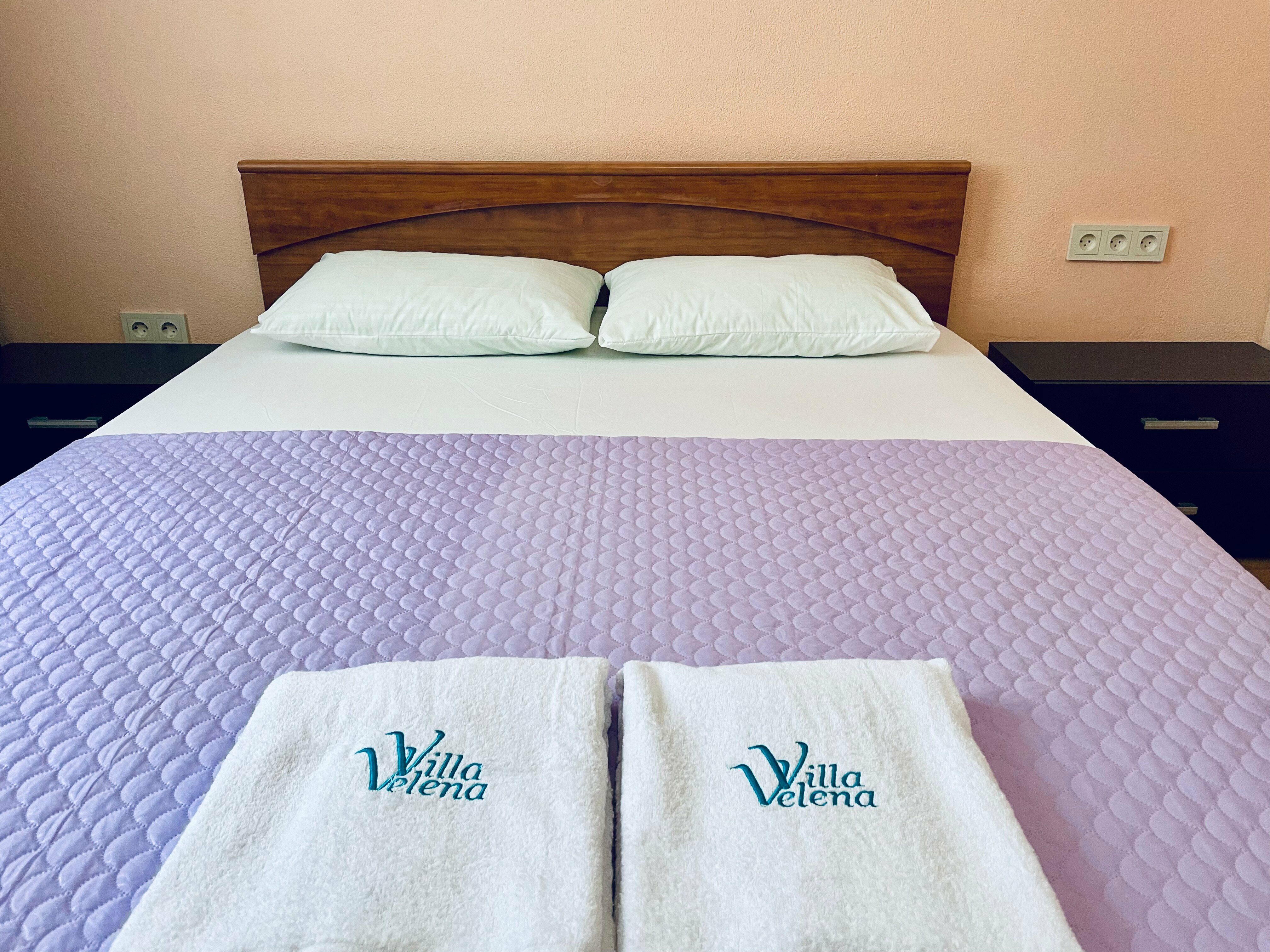 Трехместный номер «Комфорт» с душем