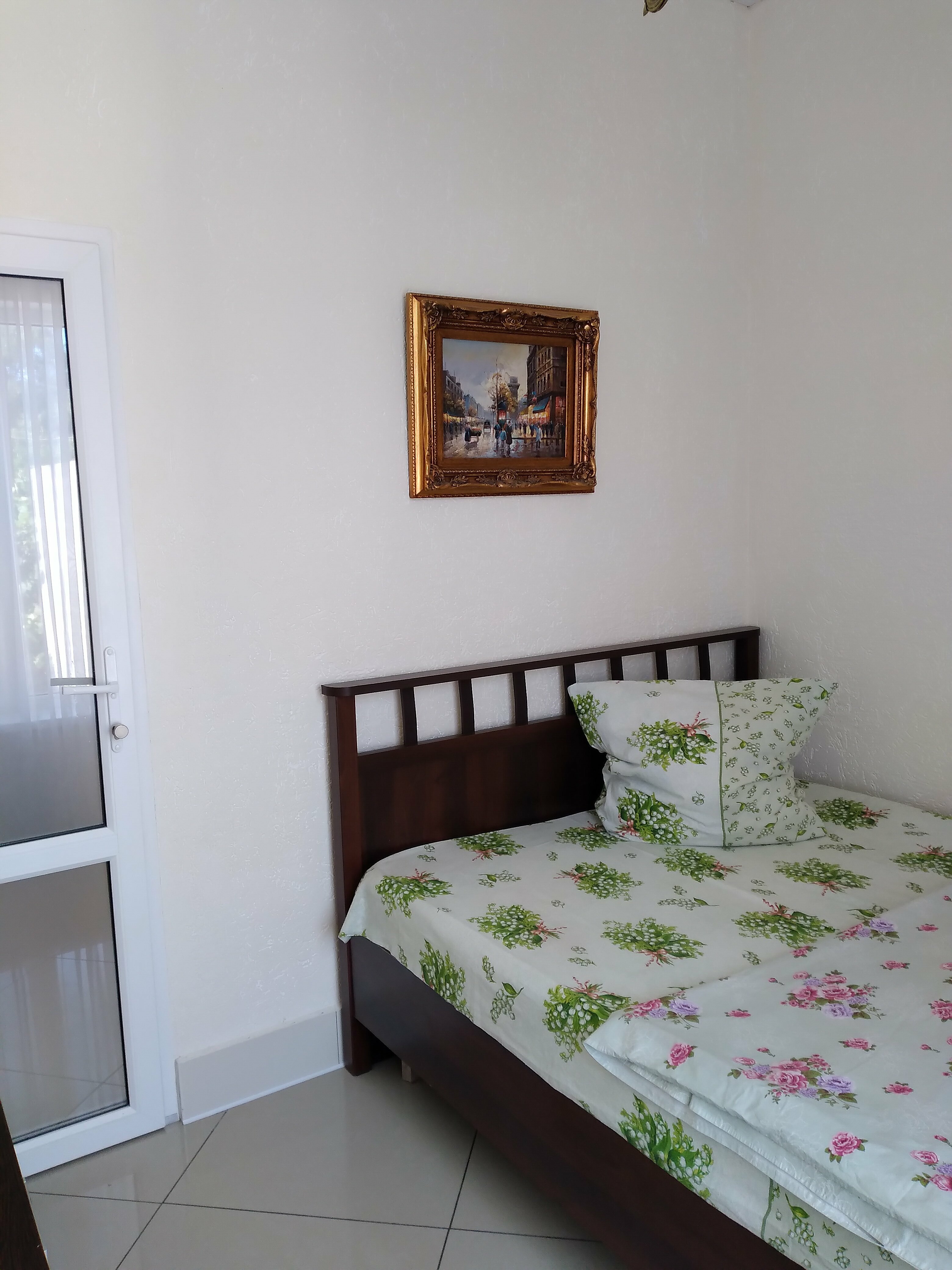 Одноместный номер с общей ванной комнатой