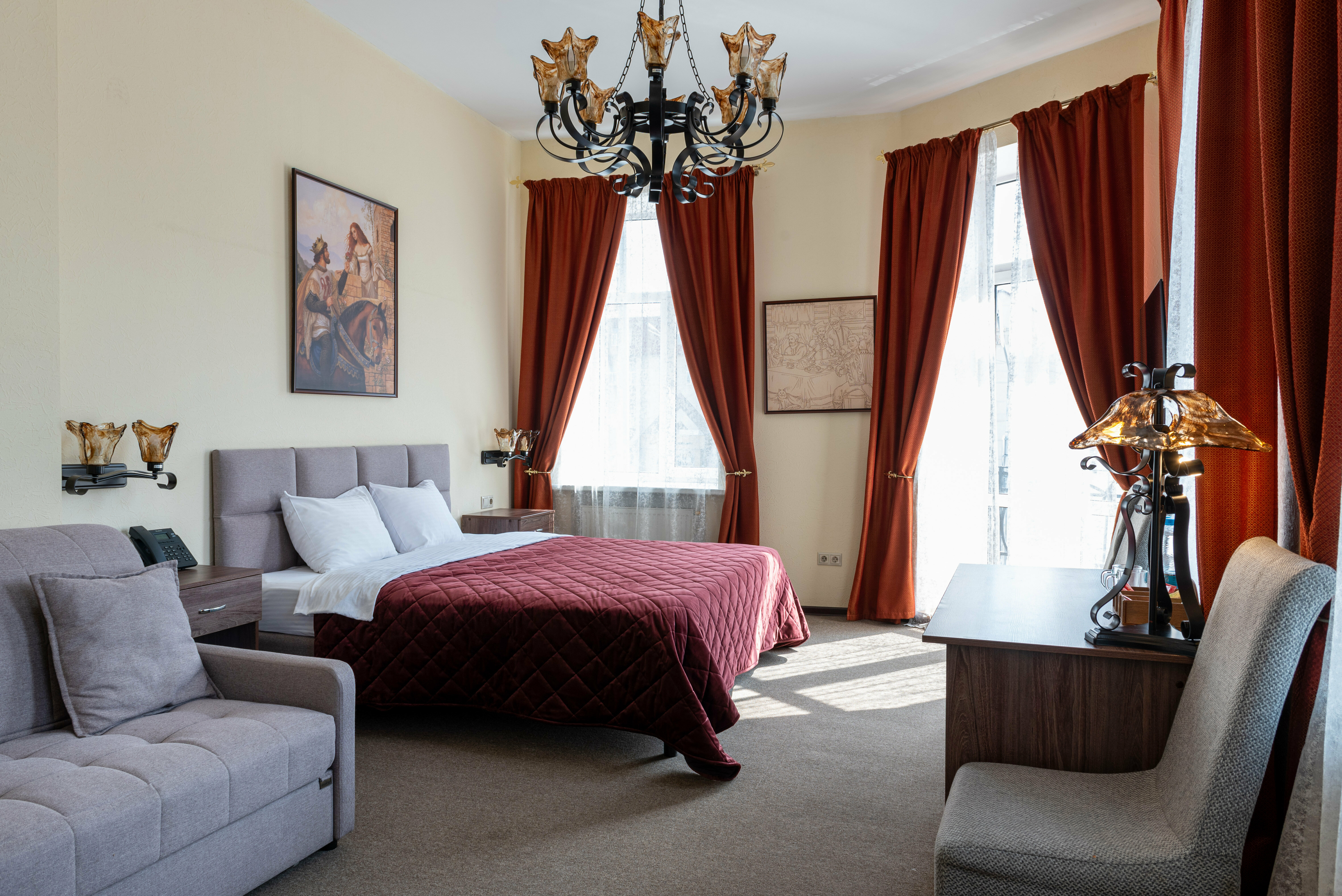 Люкс с кроватью размера «king-size» и гидромассажной ванной