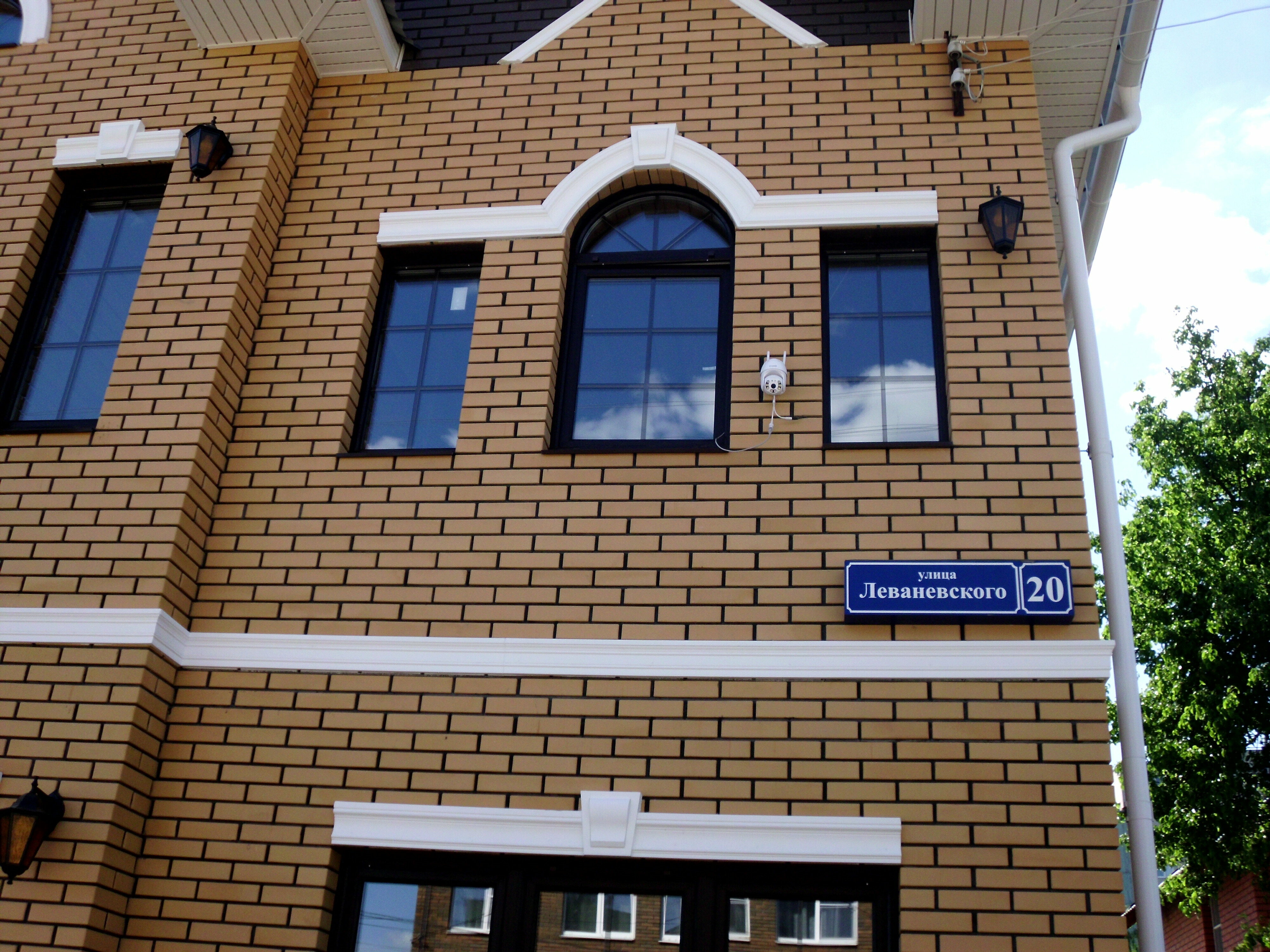 Номер-студия с кроватью размера "king-size" и диван-кроватью