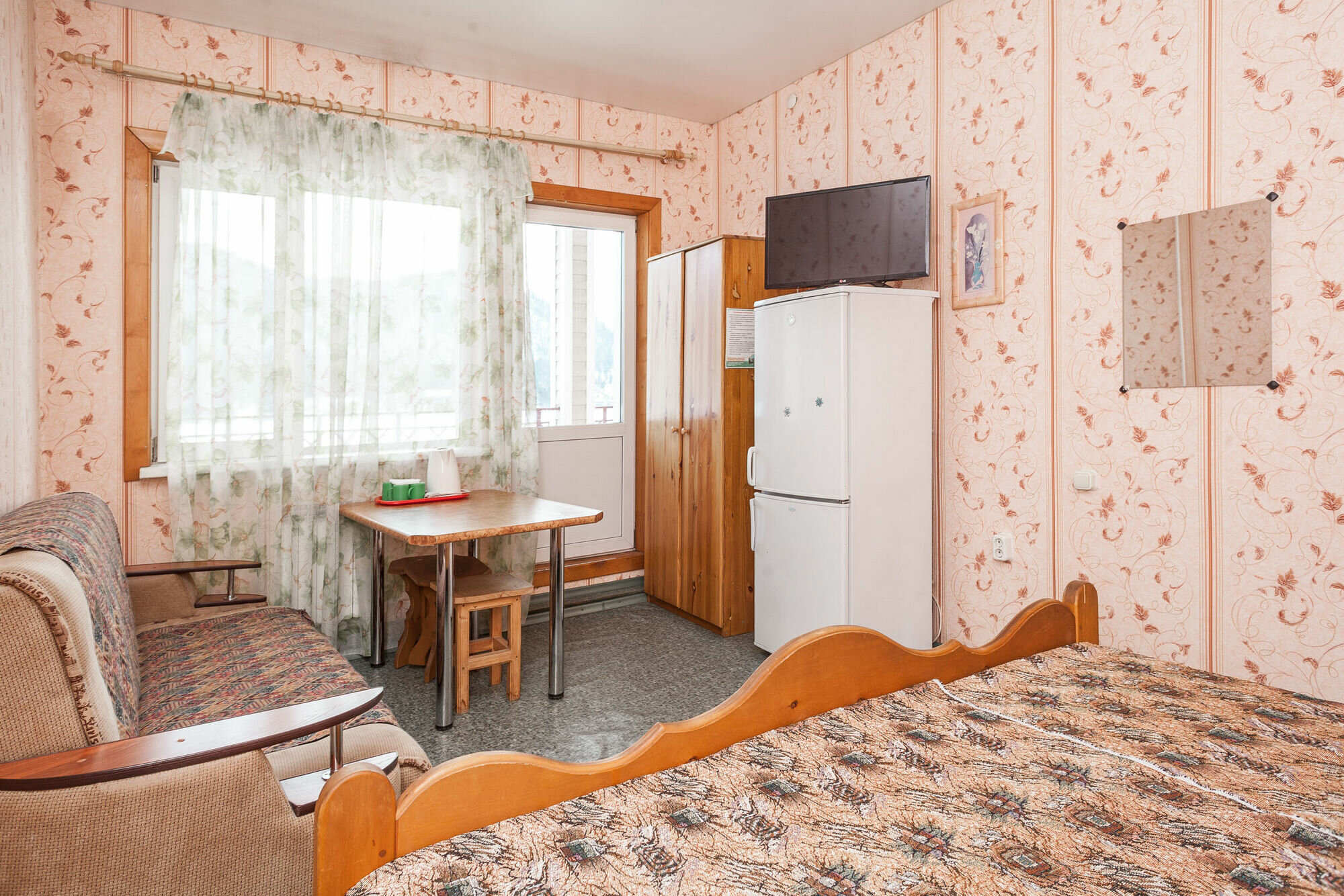 Четырехместный номер с балконом