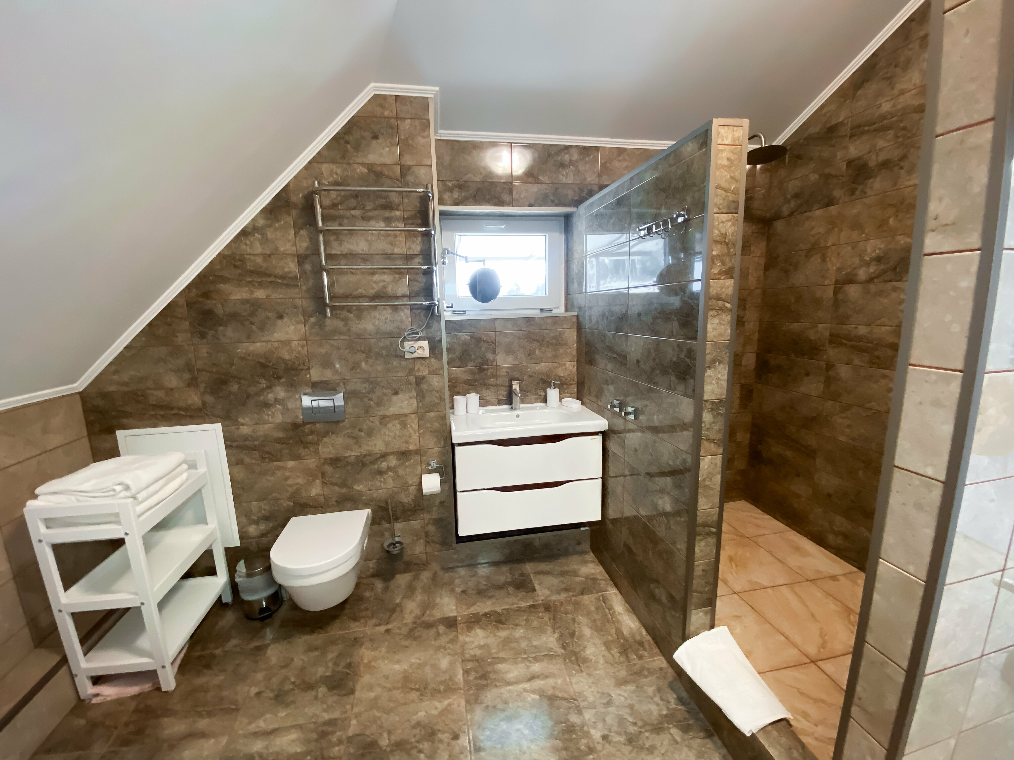 3-комнатные на мансардном этаже с  видом на море