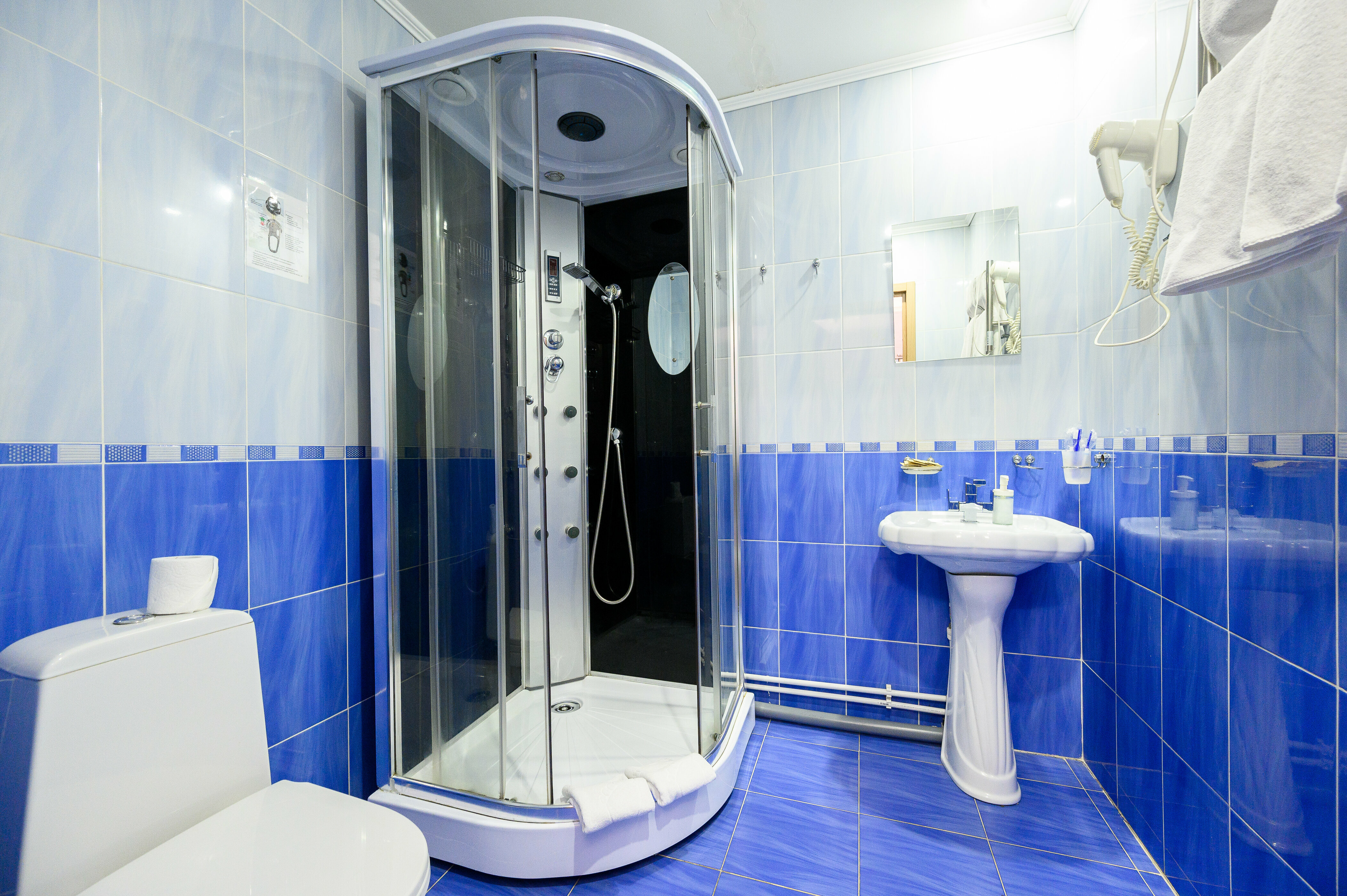 Номер комфорт с 1 двуспальной кроватью