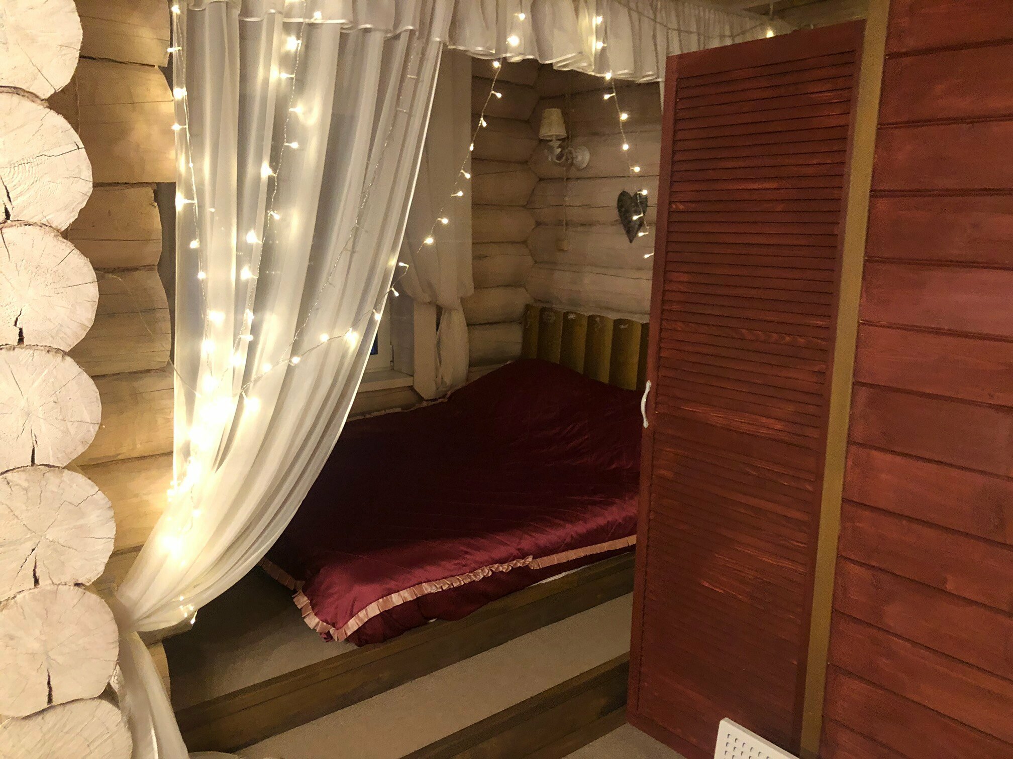 Трехместный номер с собственной ванной комнатой