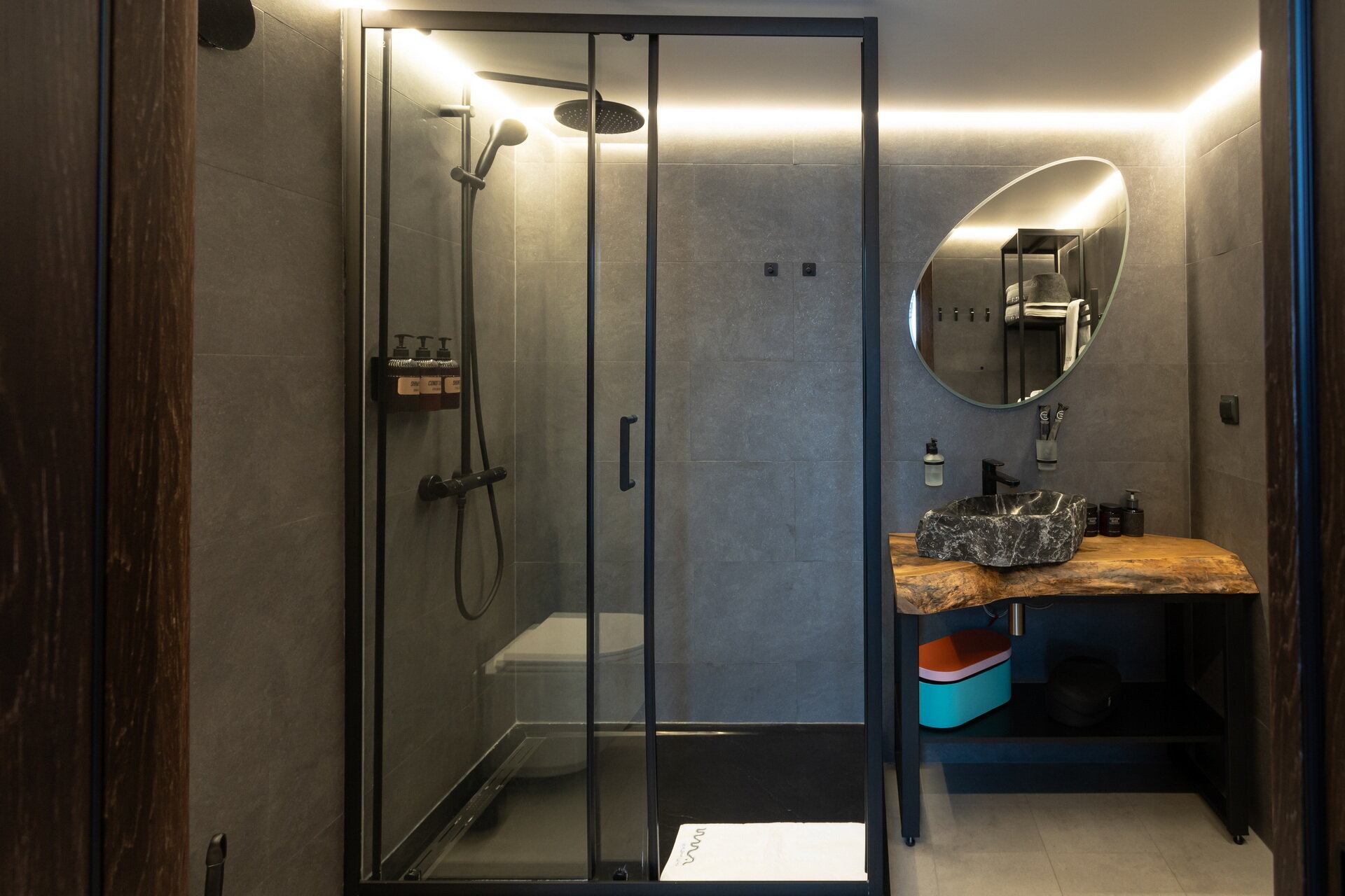 Купольный дом на закрытой террасе