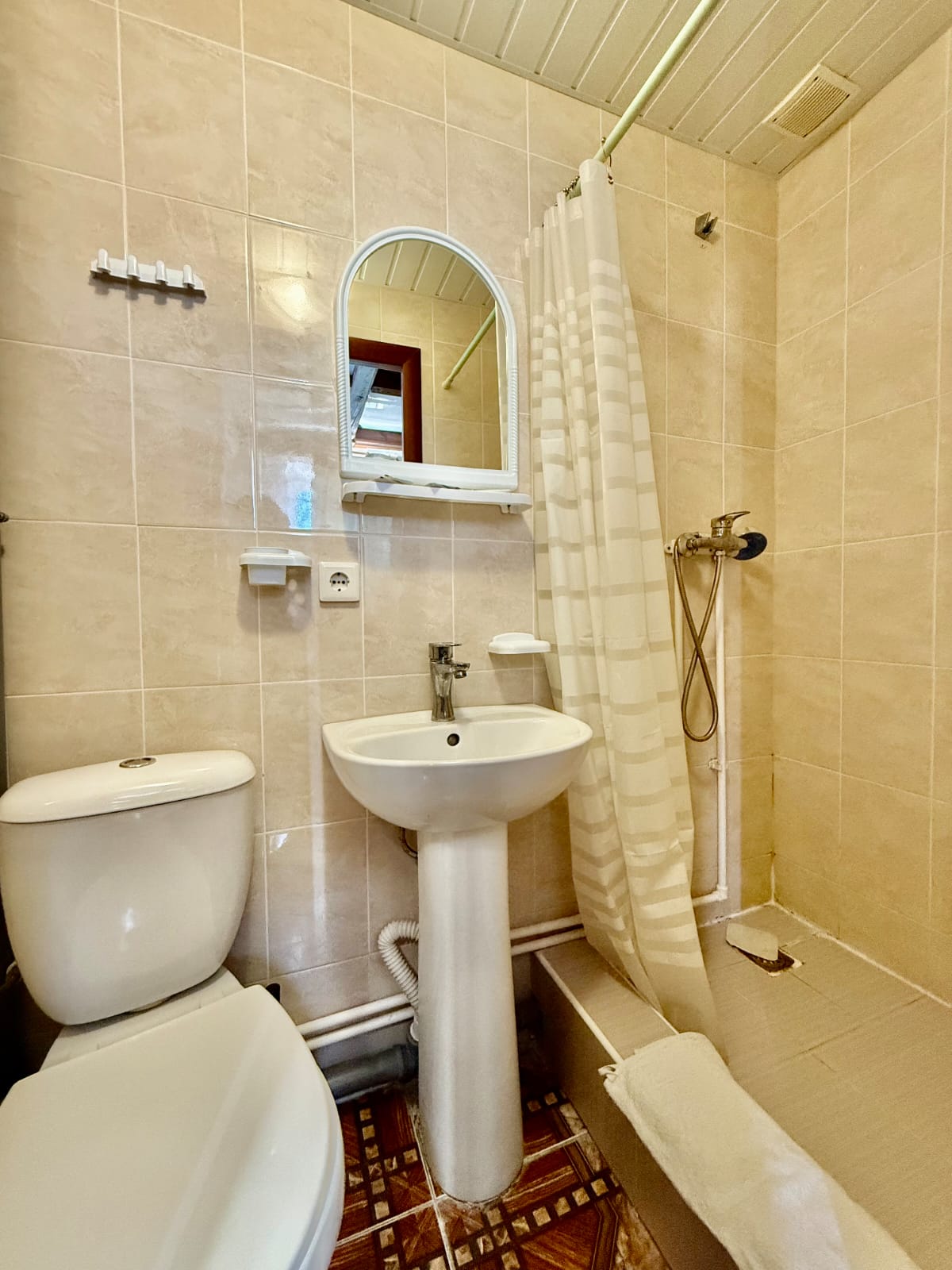 Двухместный номер с 1 кроватью и собственной ванной комнатой