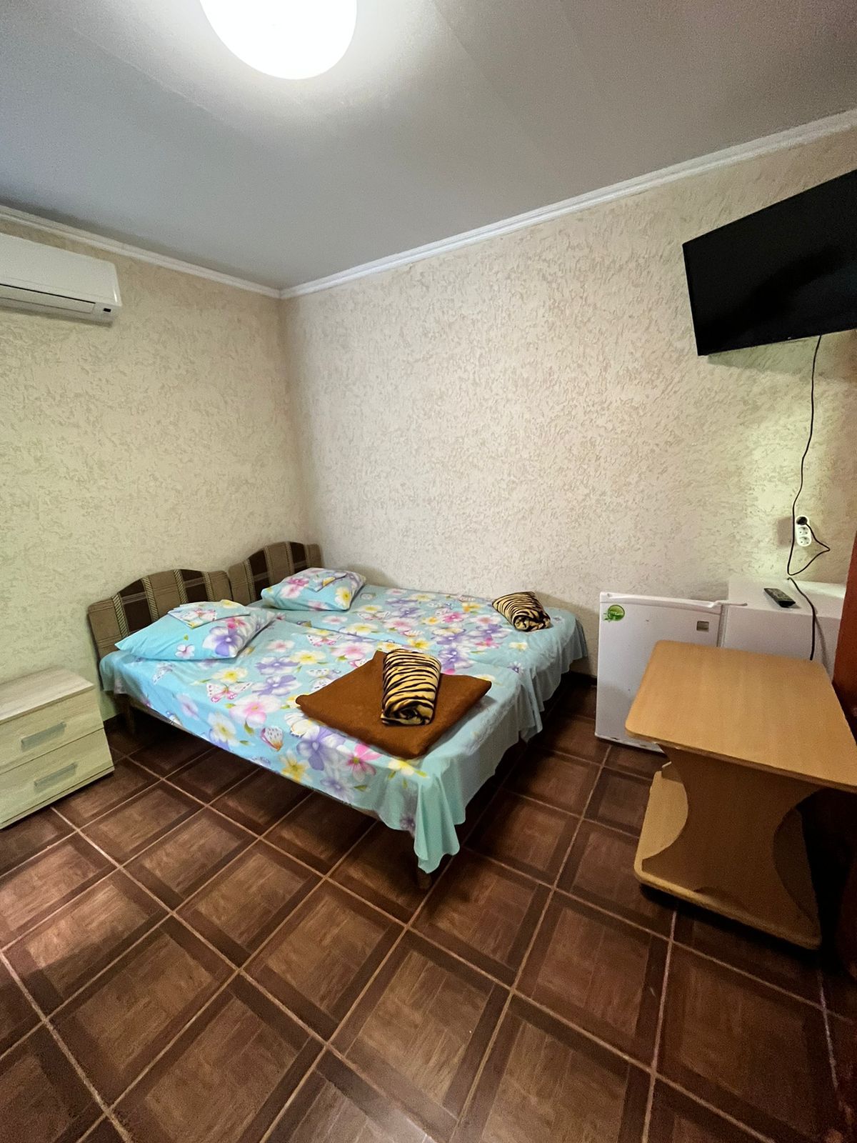 Cемейный номер с собственной ванной комнатой