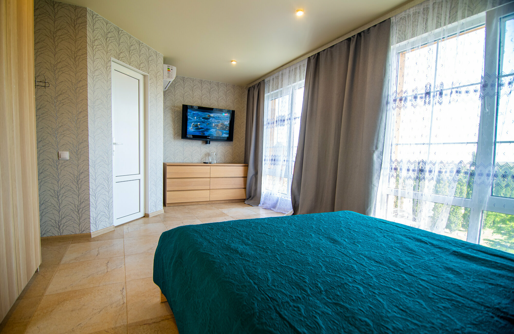 Большой двухместный номер с 1 кроватью