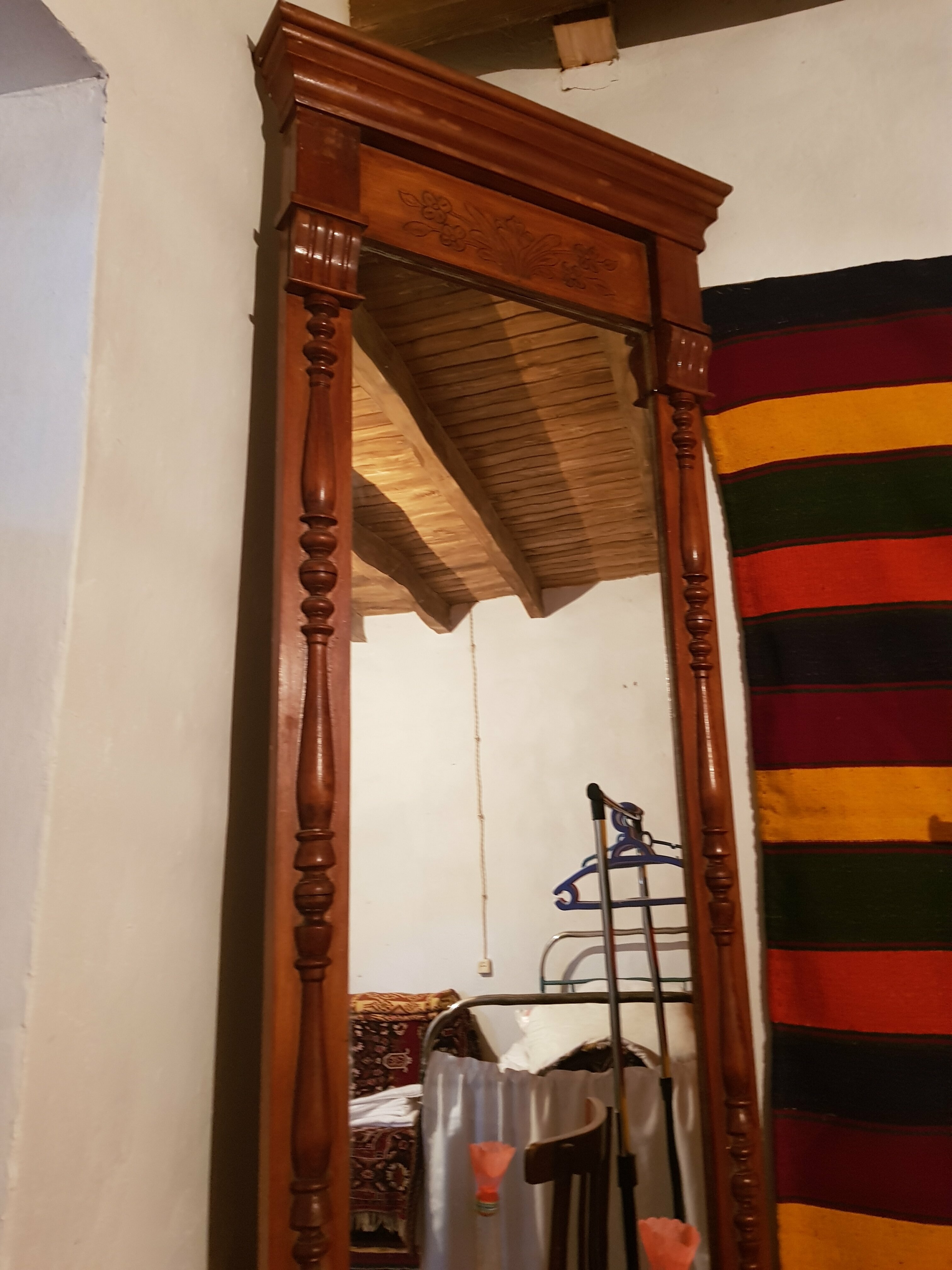 Трехместный номер с общей ванной комнатой