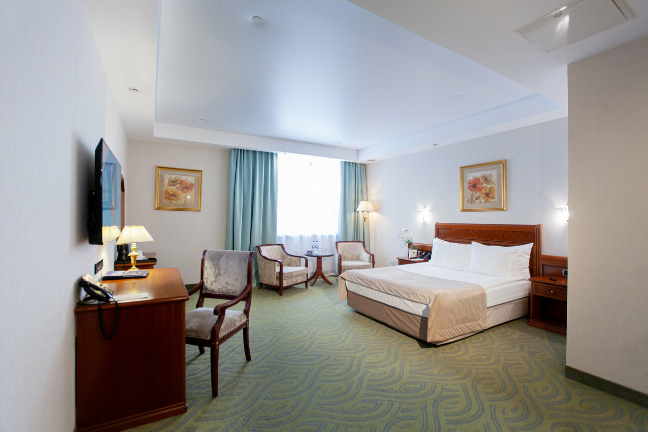 DELUXE QUEEN PREMIUM