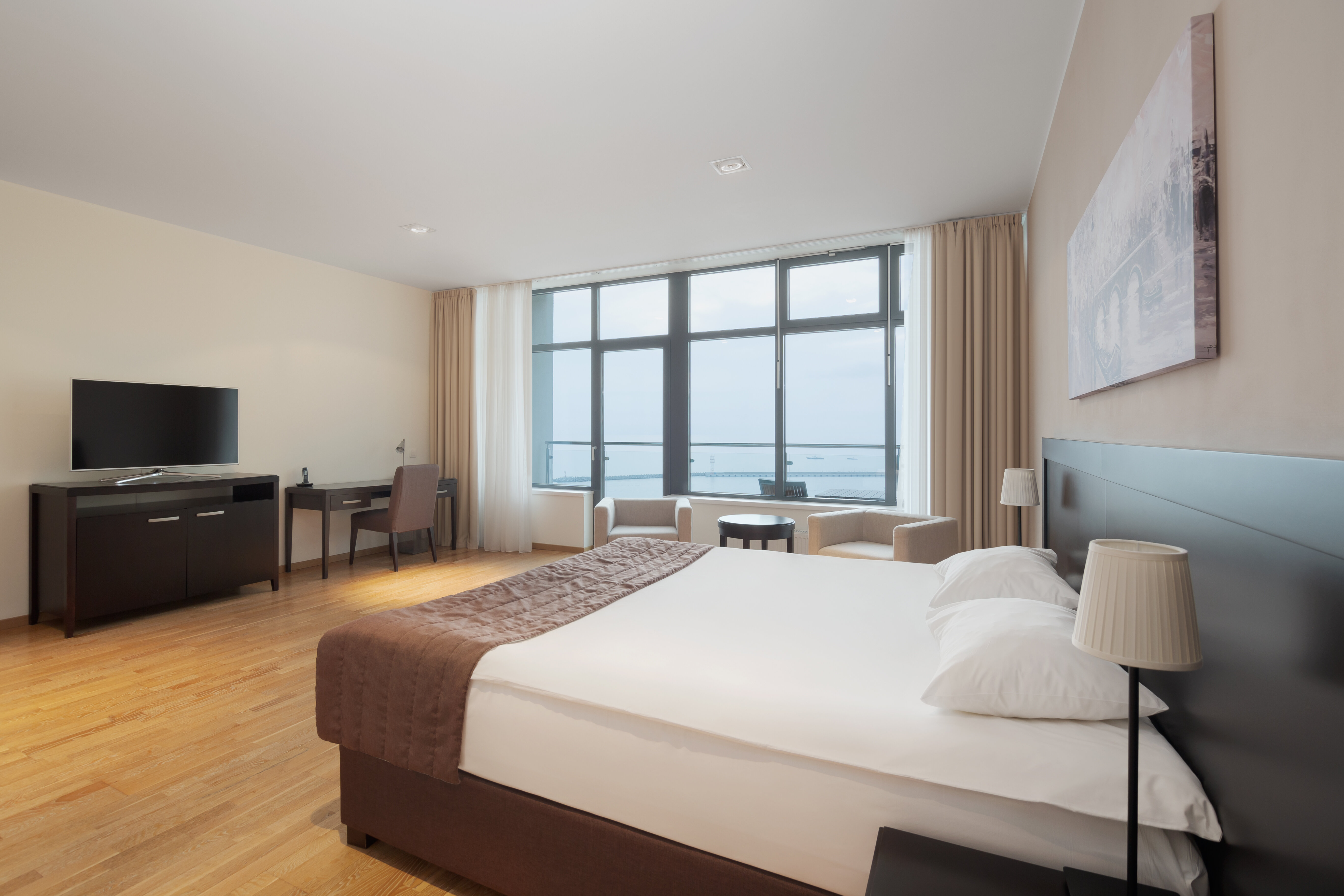 Четырехкомнатный апартамент (12-15 этаж) вид на море, до 8ми взрослых в номере