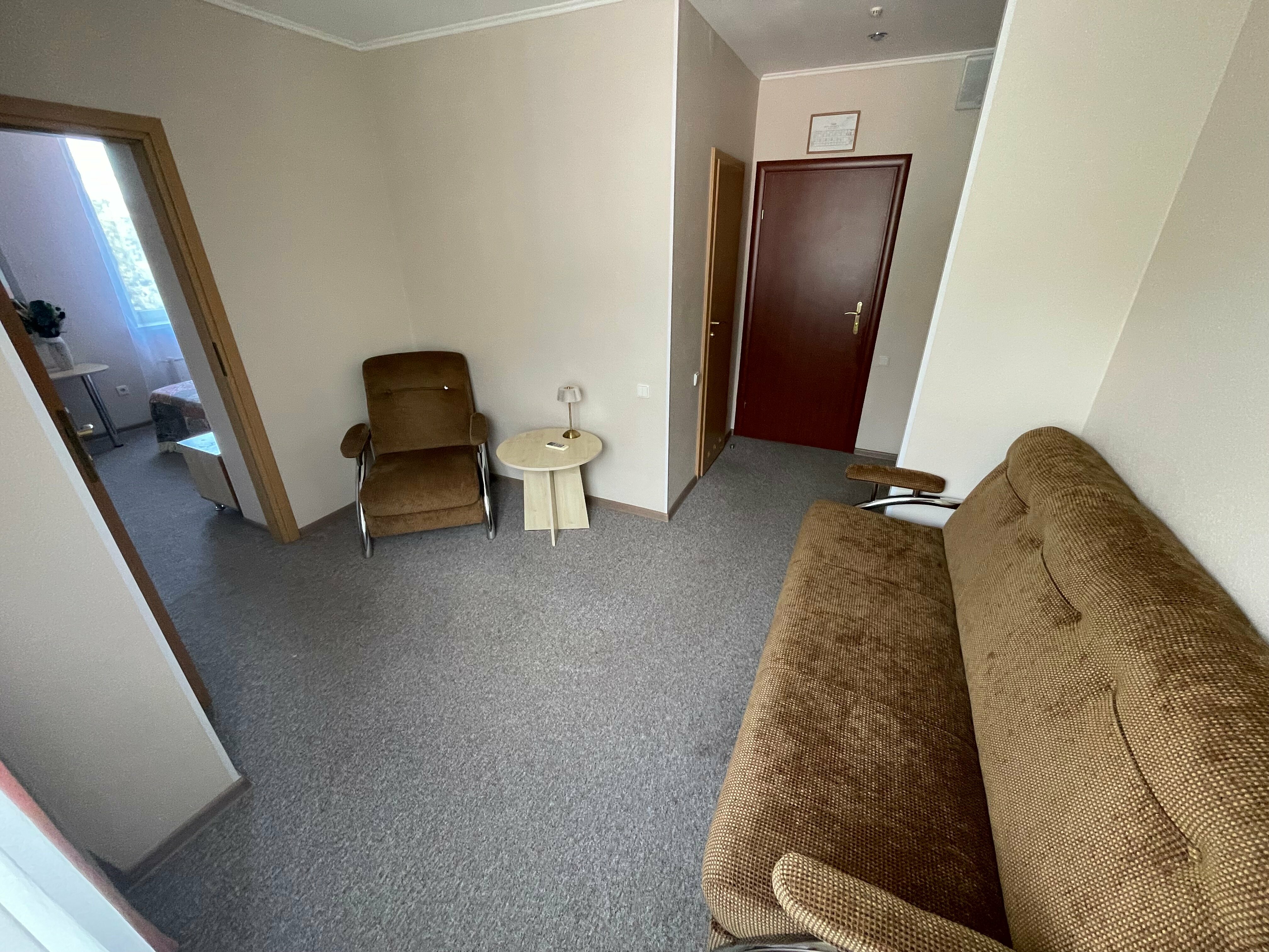 Номер-студия Делюкс с кроватью размера «queen-size»