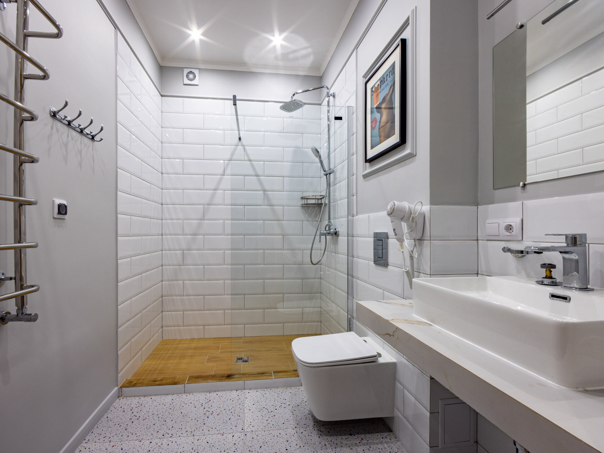 Семейный люкс двухкомнатный с видом на бассейн с балконом