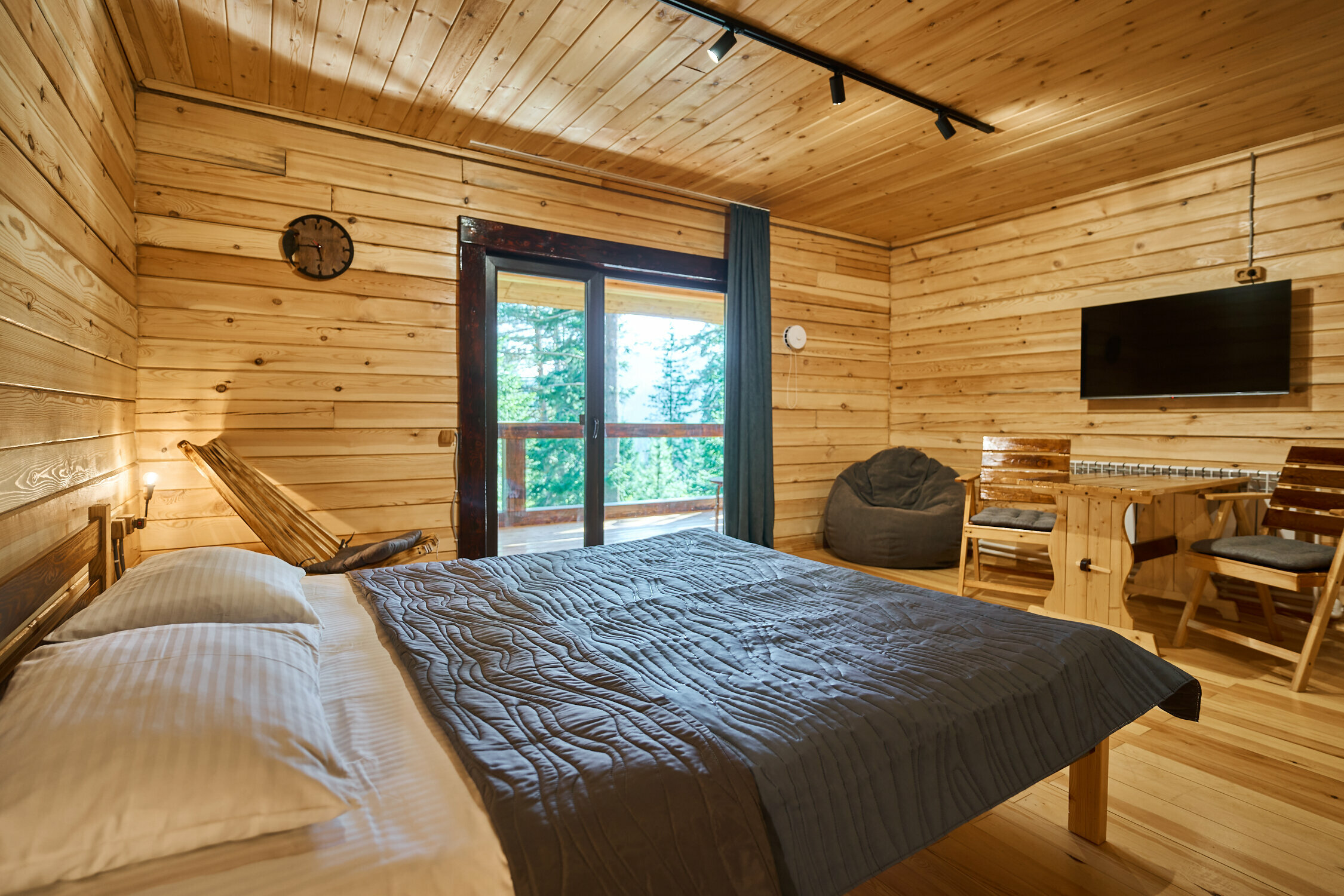 Улучшенный номер с кроватью размера «king-size»