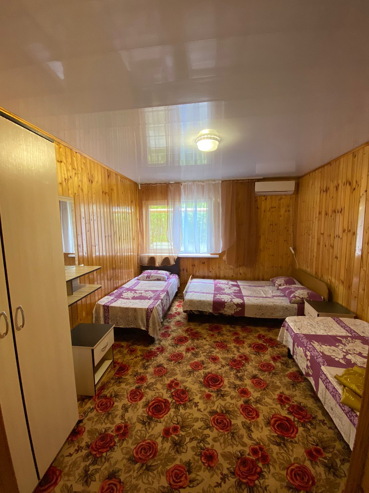 Четырехместный номер эконом-класса