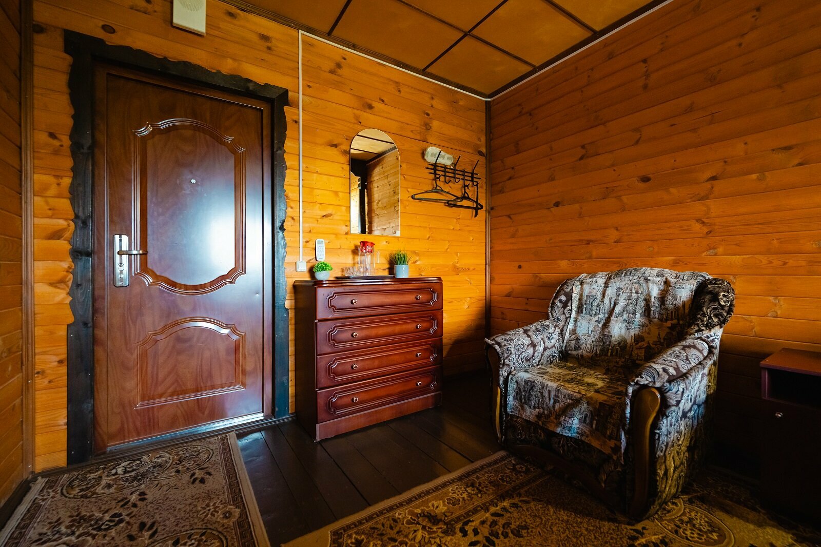 Двухместный номер с 1 кроватью и общей ванной комнатой