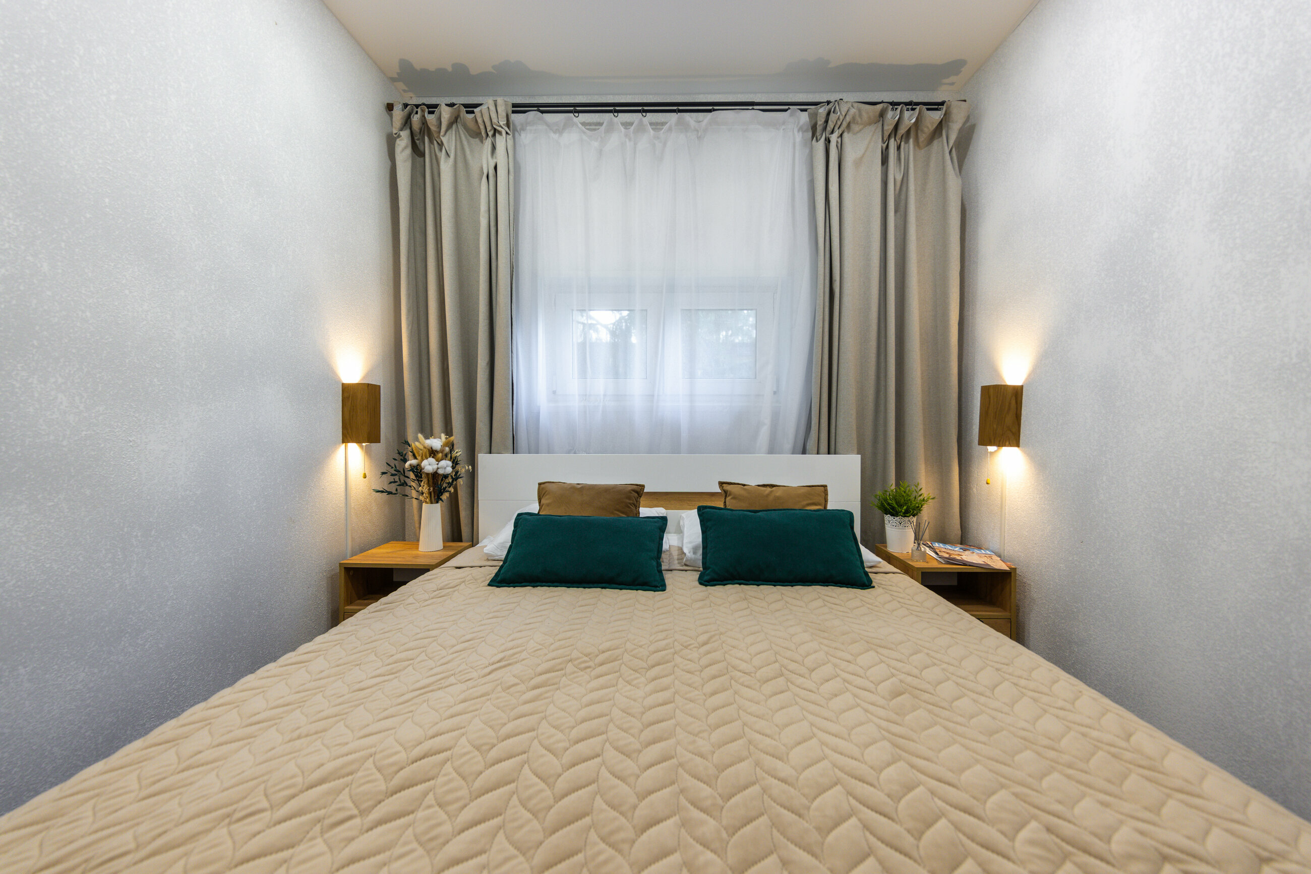 Дом с балконом