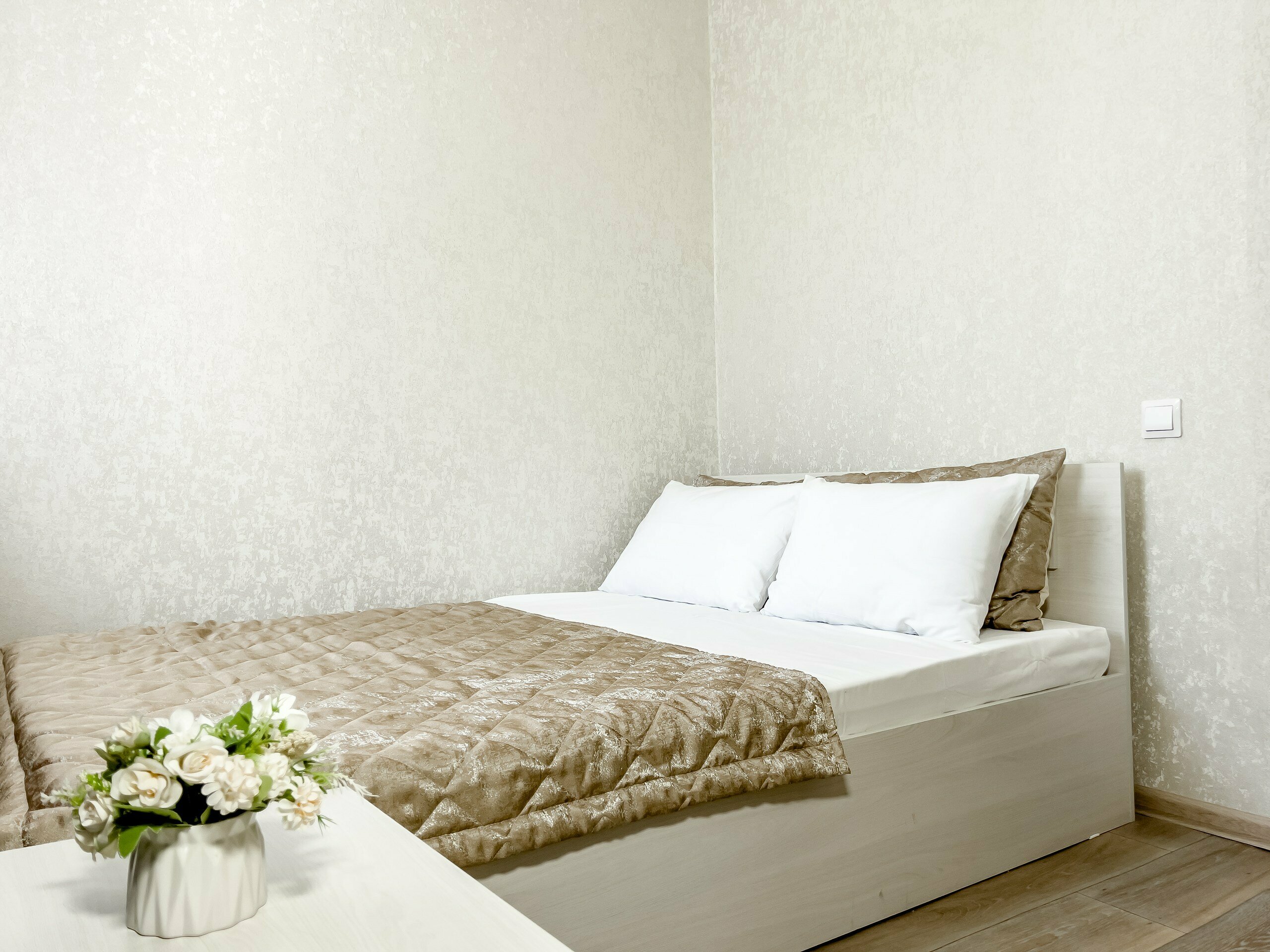 Бюджетный номер с общей ванной комнатой