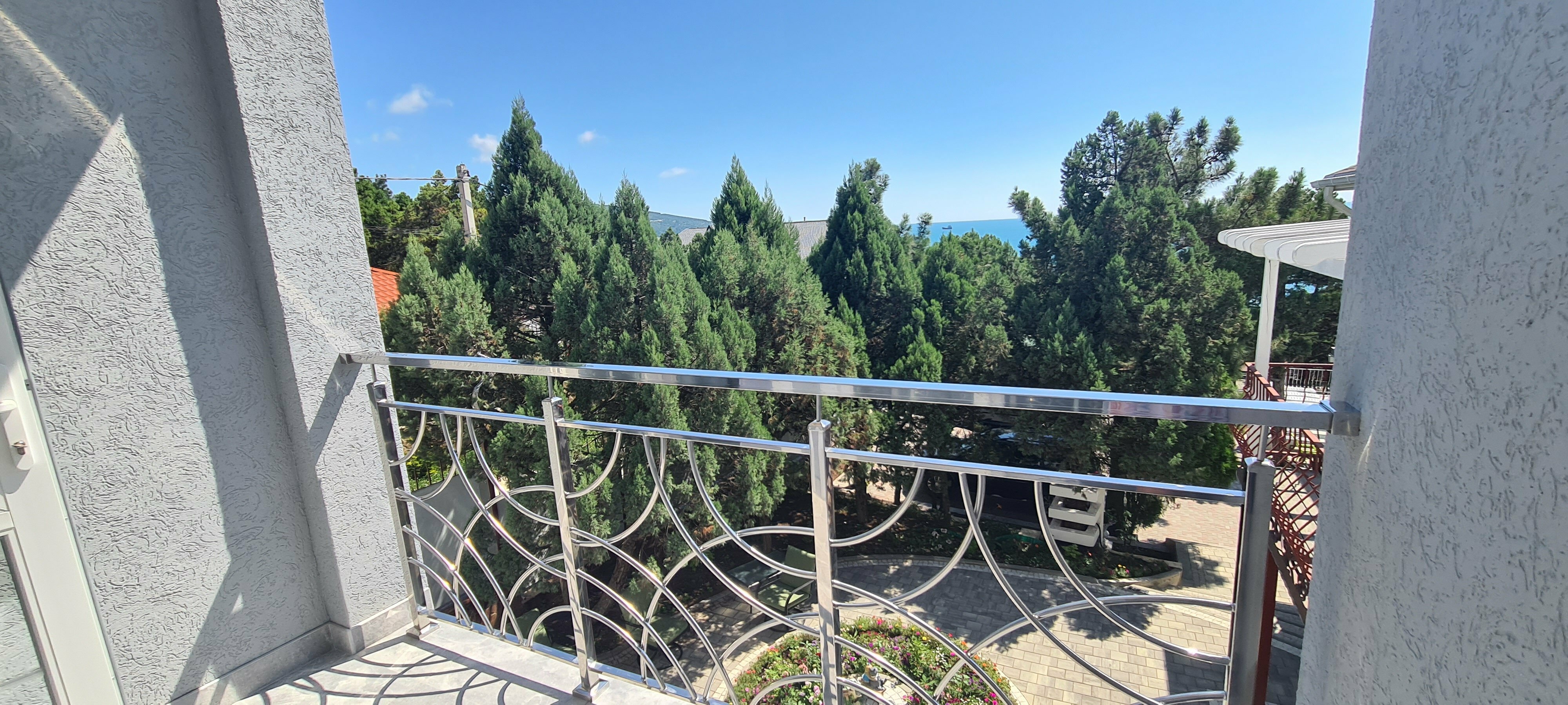 ДВУХМЕСТНЫЙ НОМЕР С ДОП.МЕСТОМ. БАЛКОН