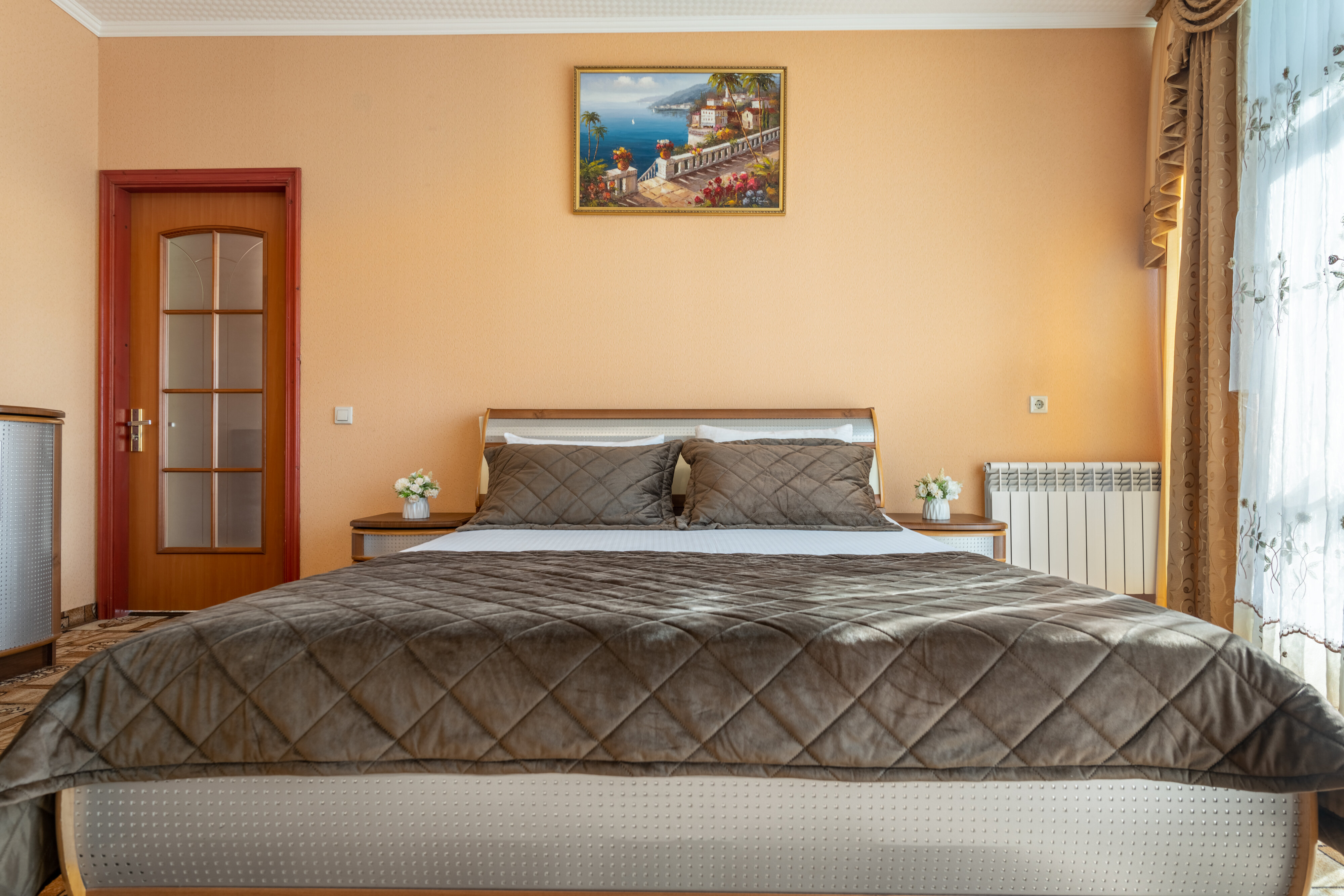 Апартаменты двухкомнатные с кухней