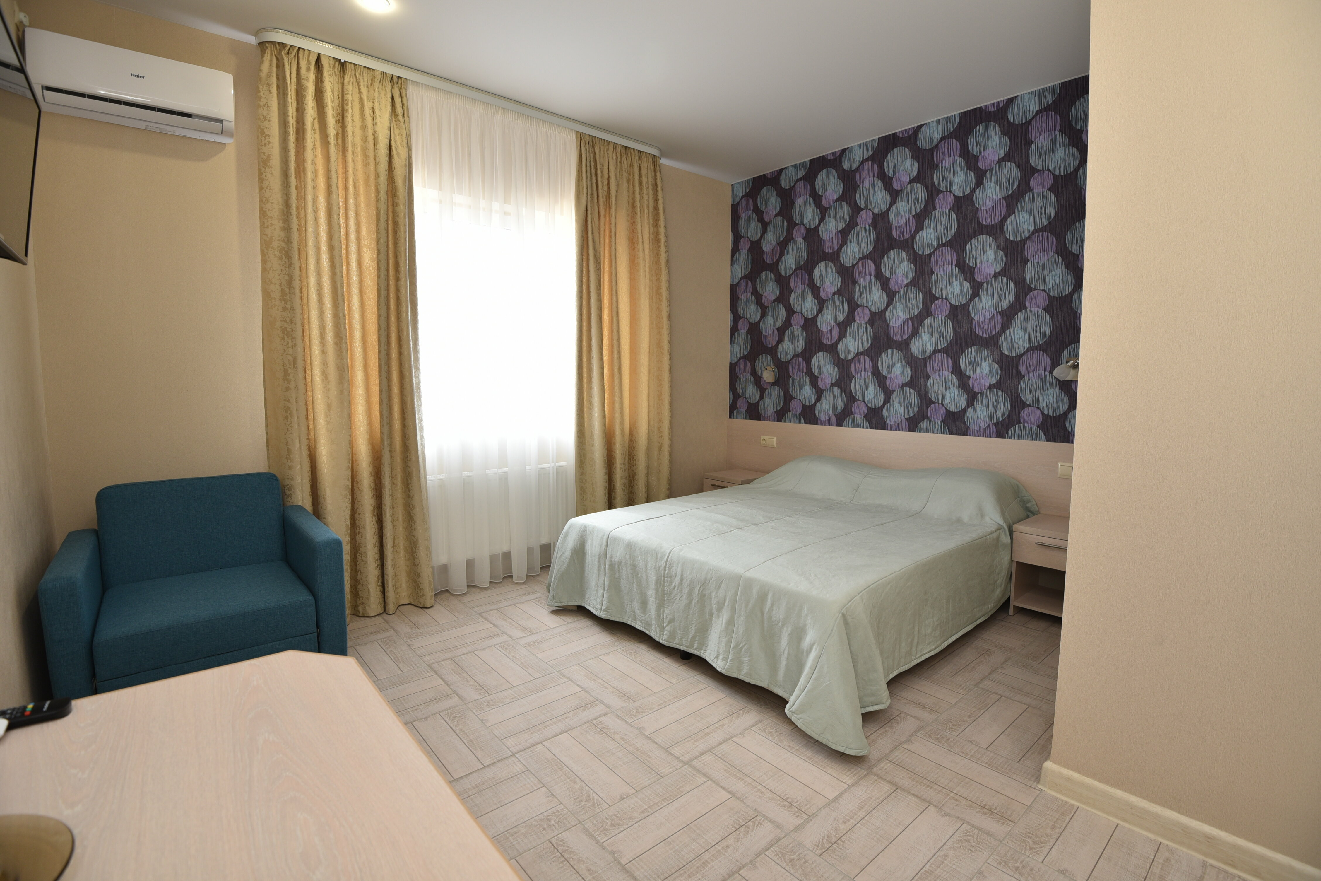 Стандартный двухместный с боковым видом на море