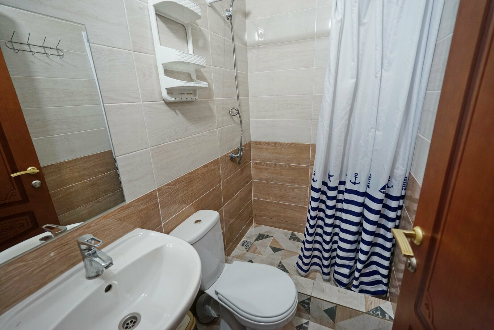 Улучшенный двухместный номер с 2 отдельными кроватями