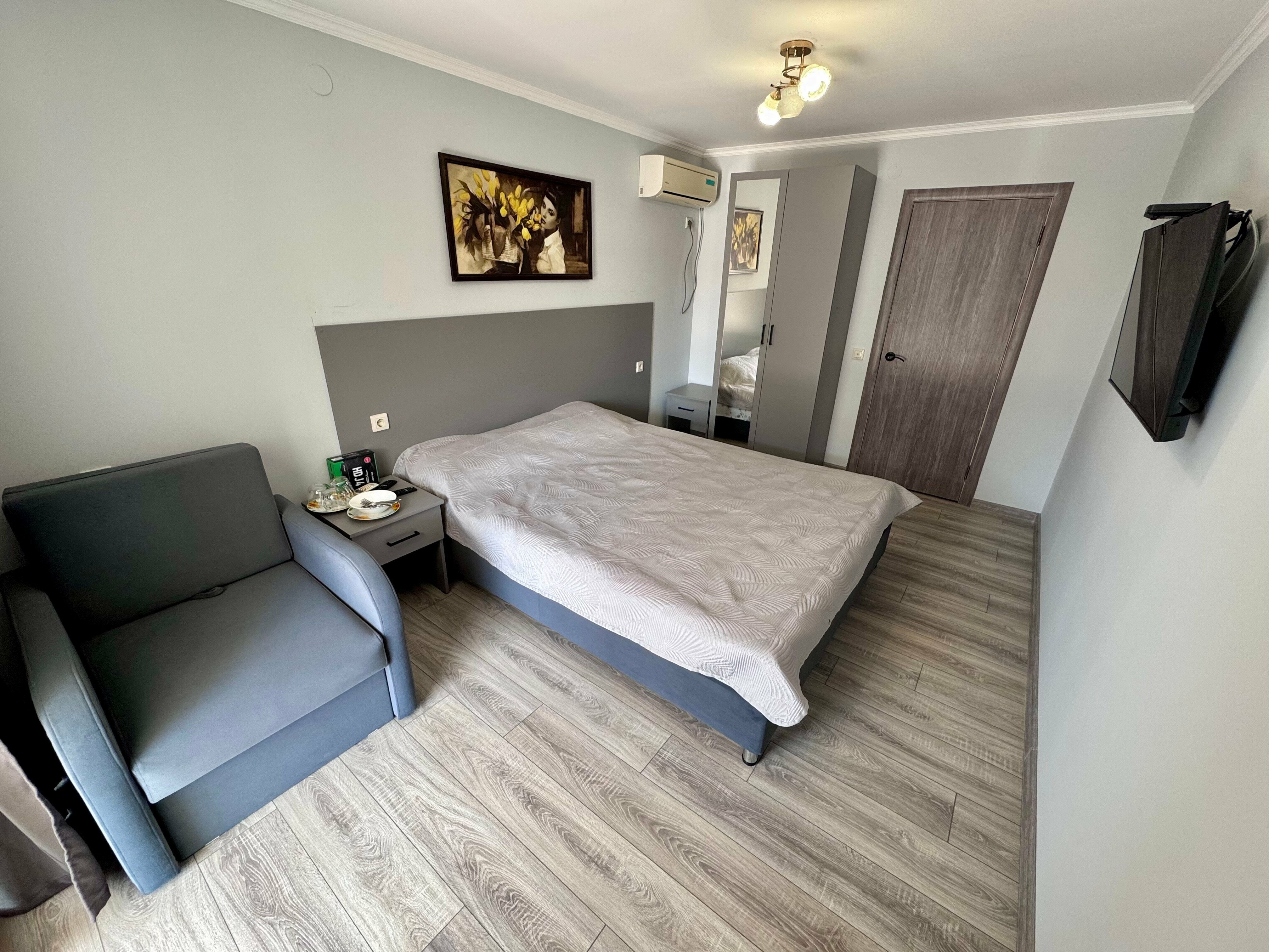 Улучшенный трехместный номер с видом на море