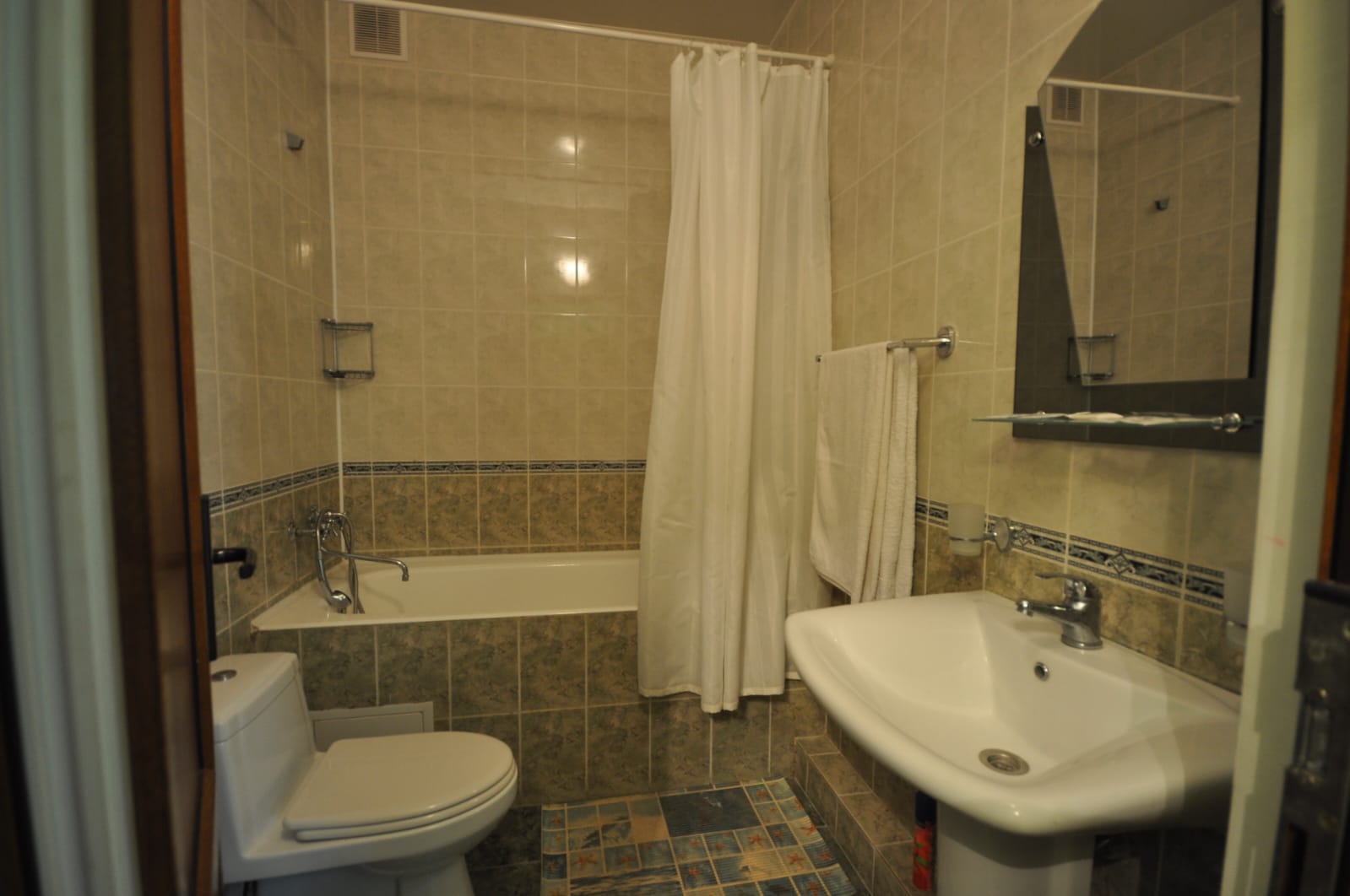 Улучшенный трехместный номер