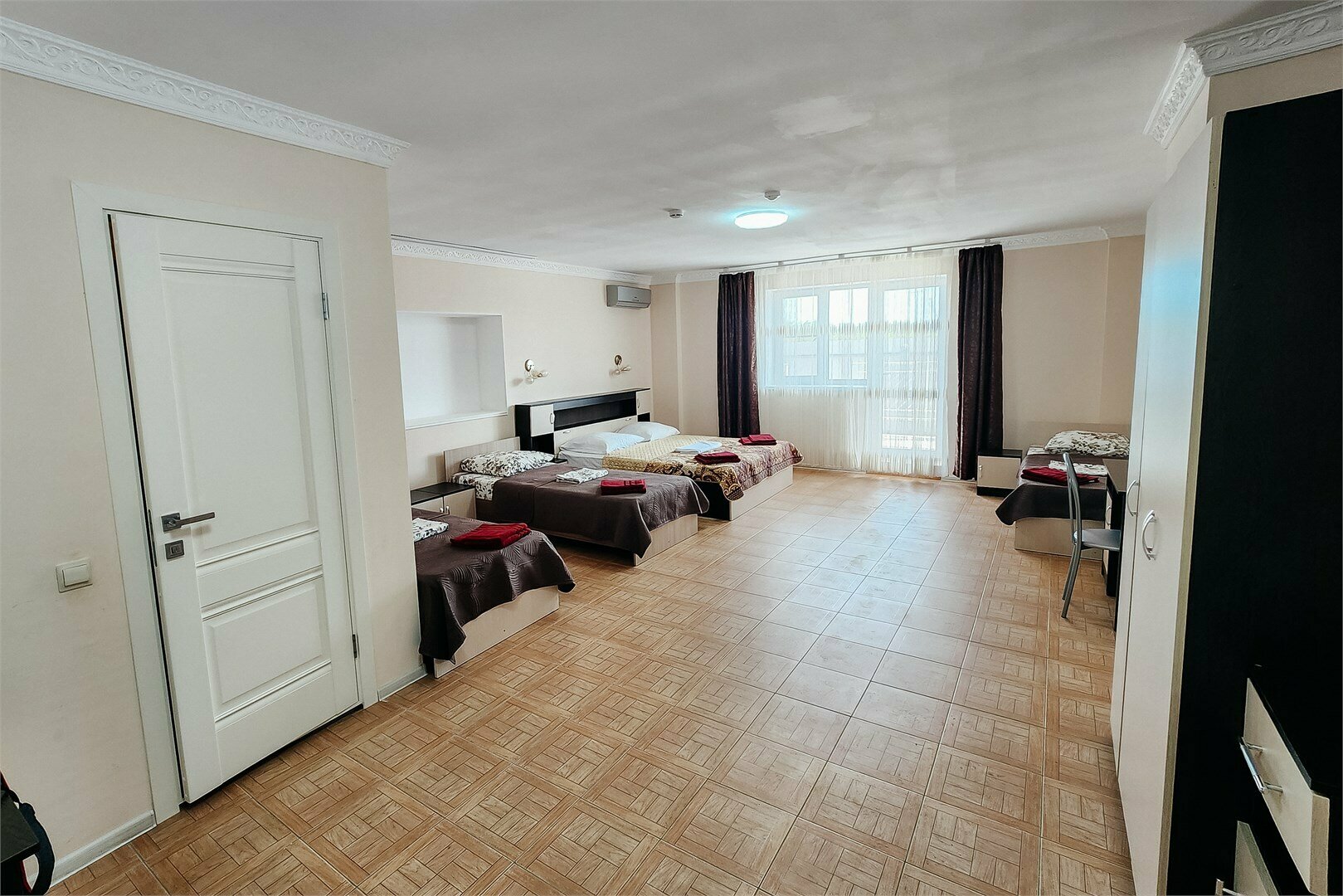 Пятиместный номер эконом - класса