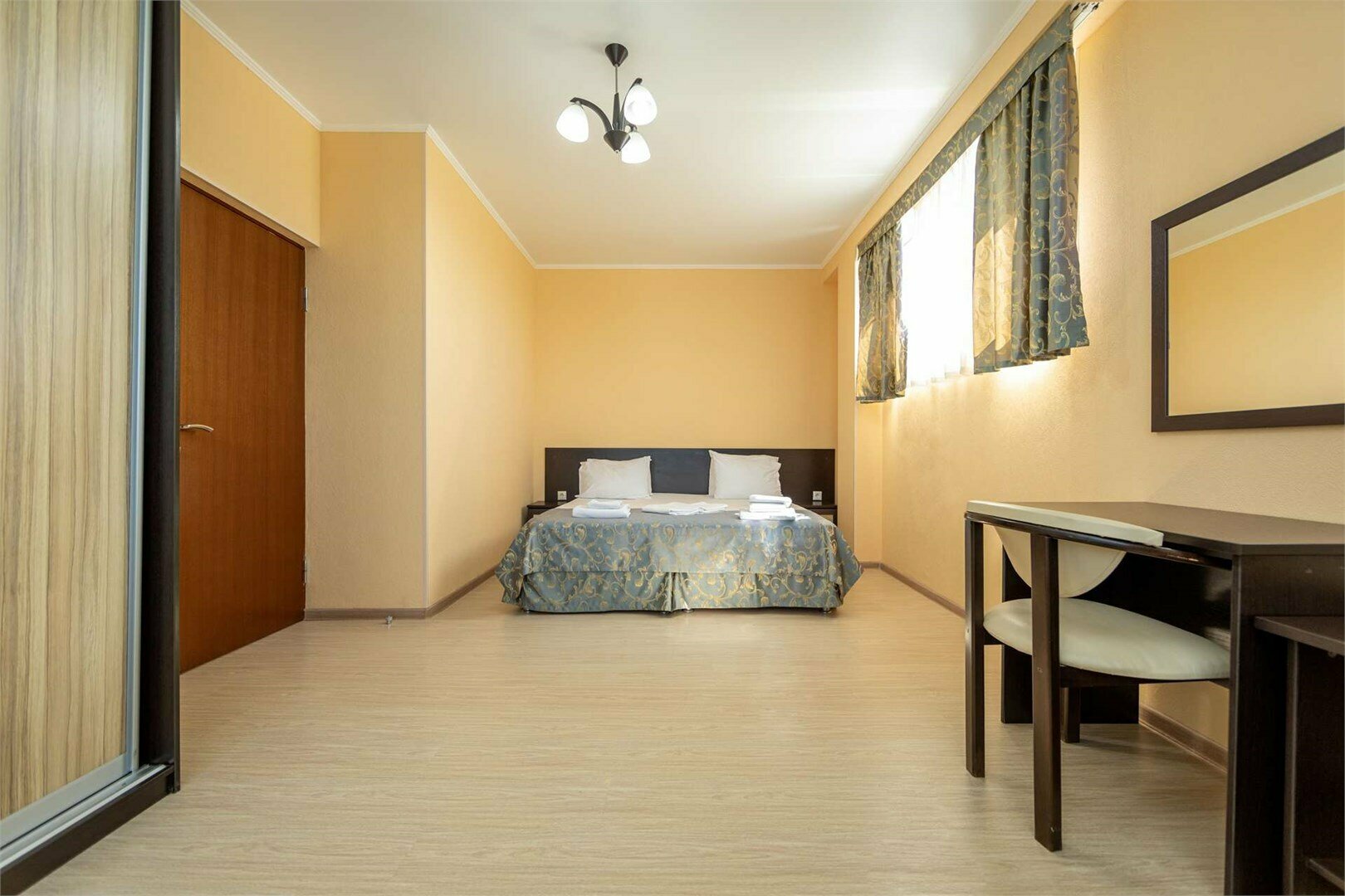 Семейный 2-х комнатный с балконом