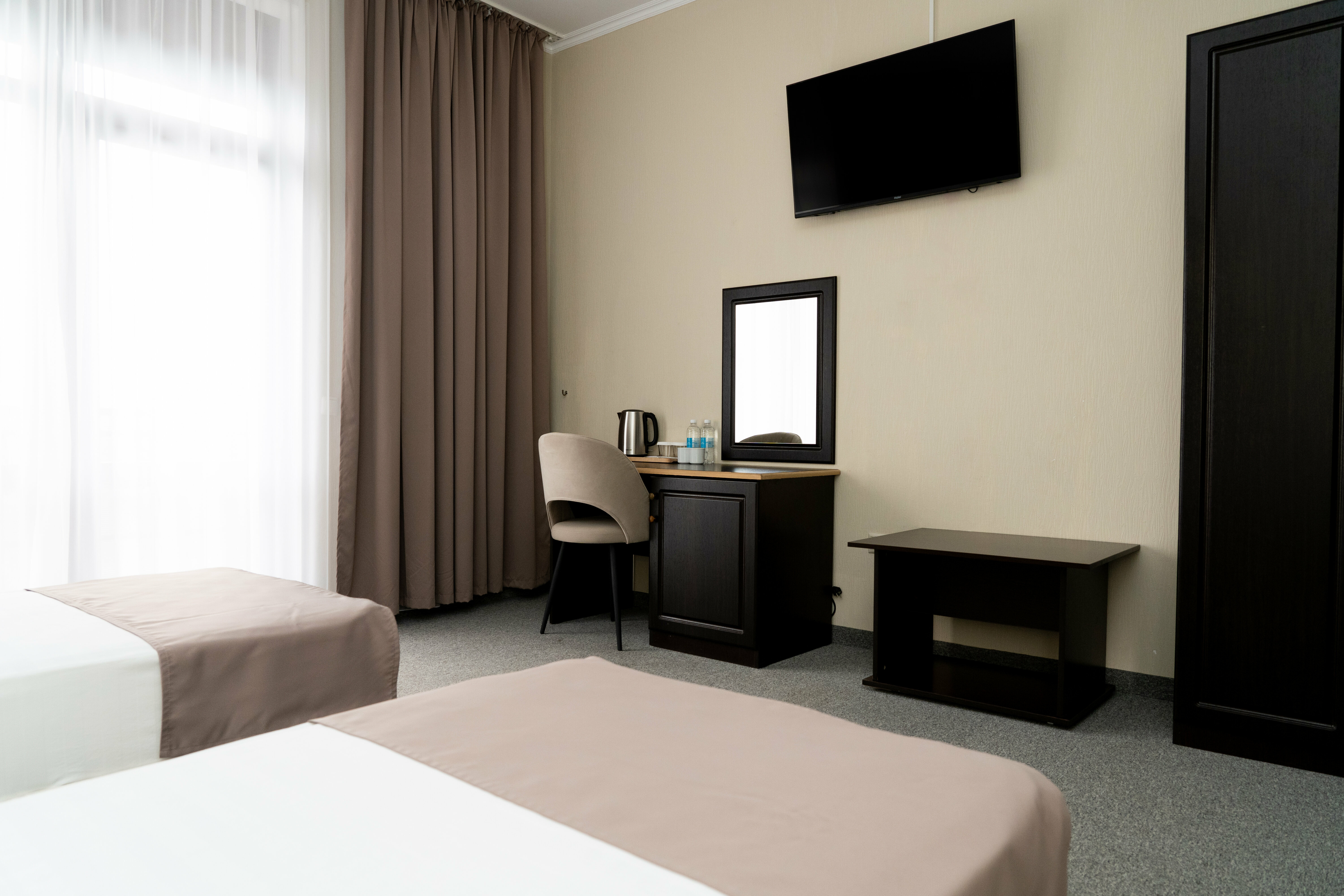 Трехместный номер с балконом