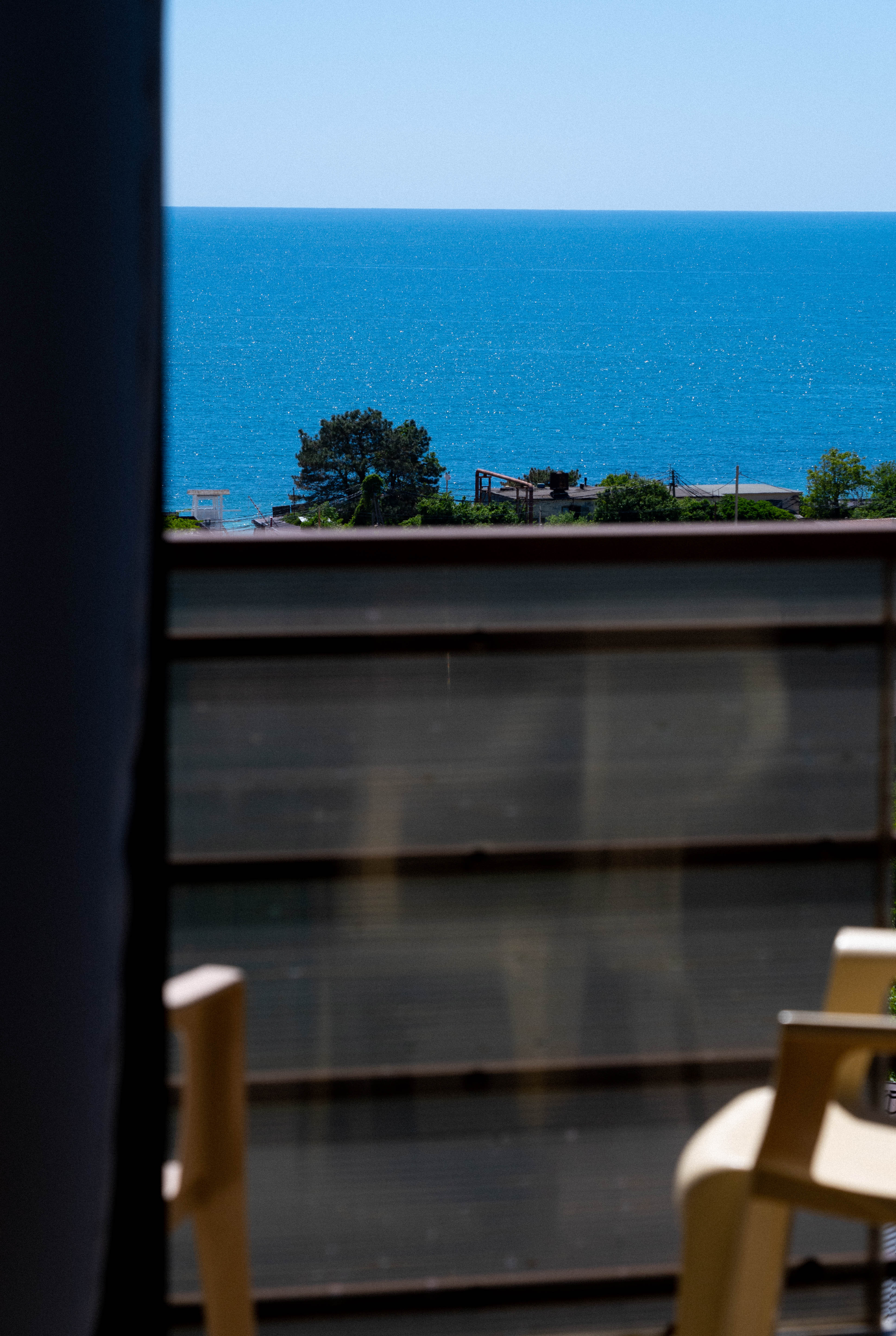 Улучшенный трехместный номер с видом на море