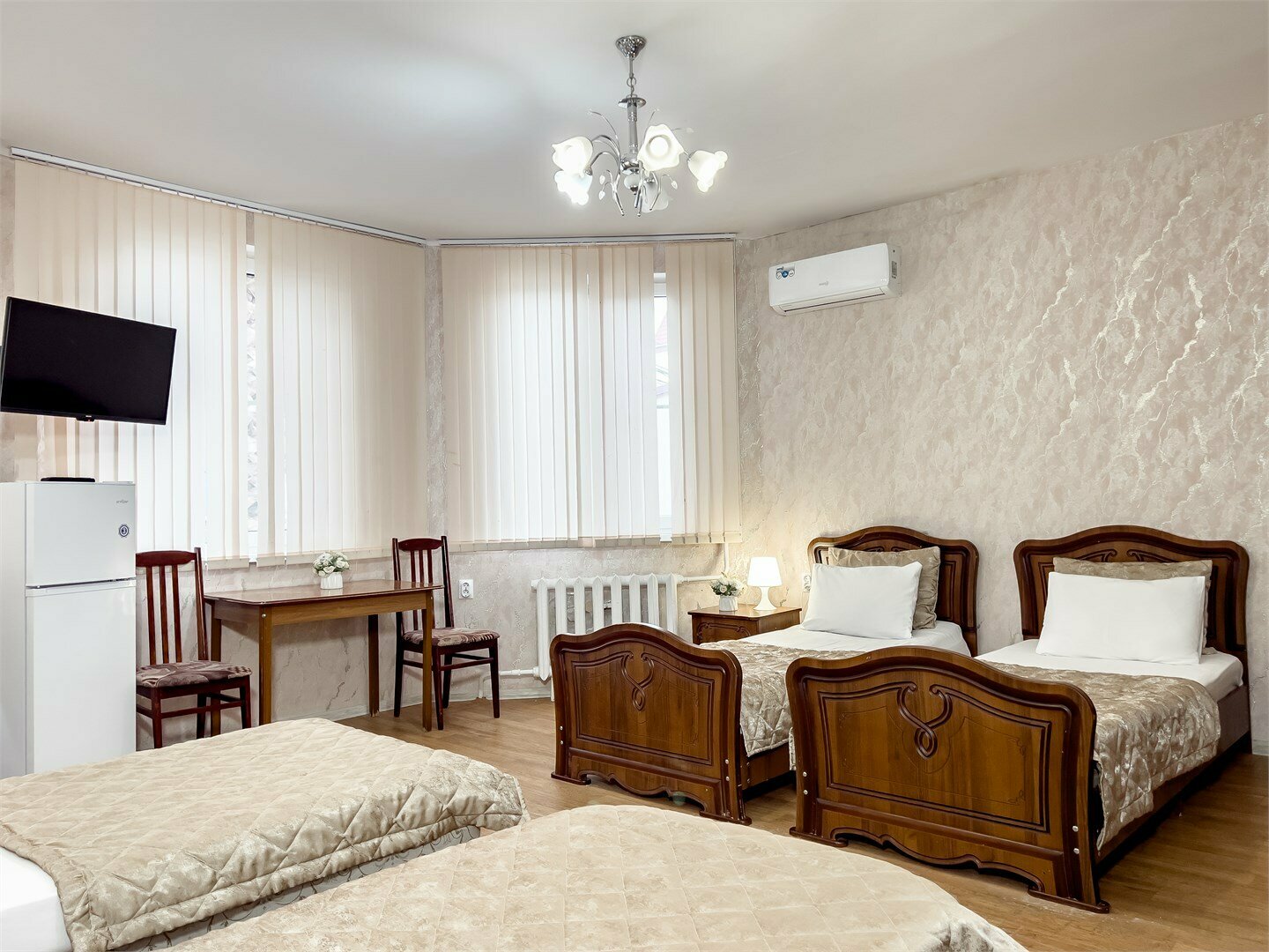 Четырехместный