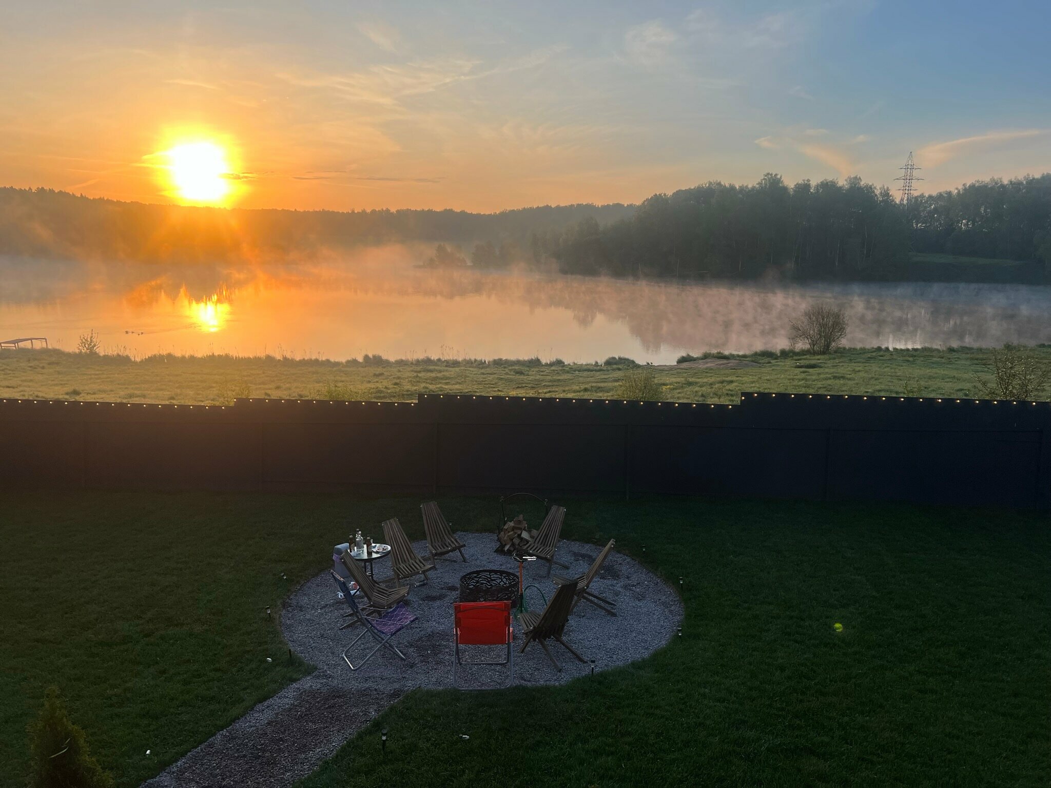 Дом с видом на озеро