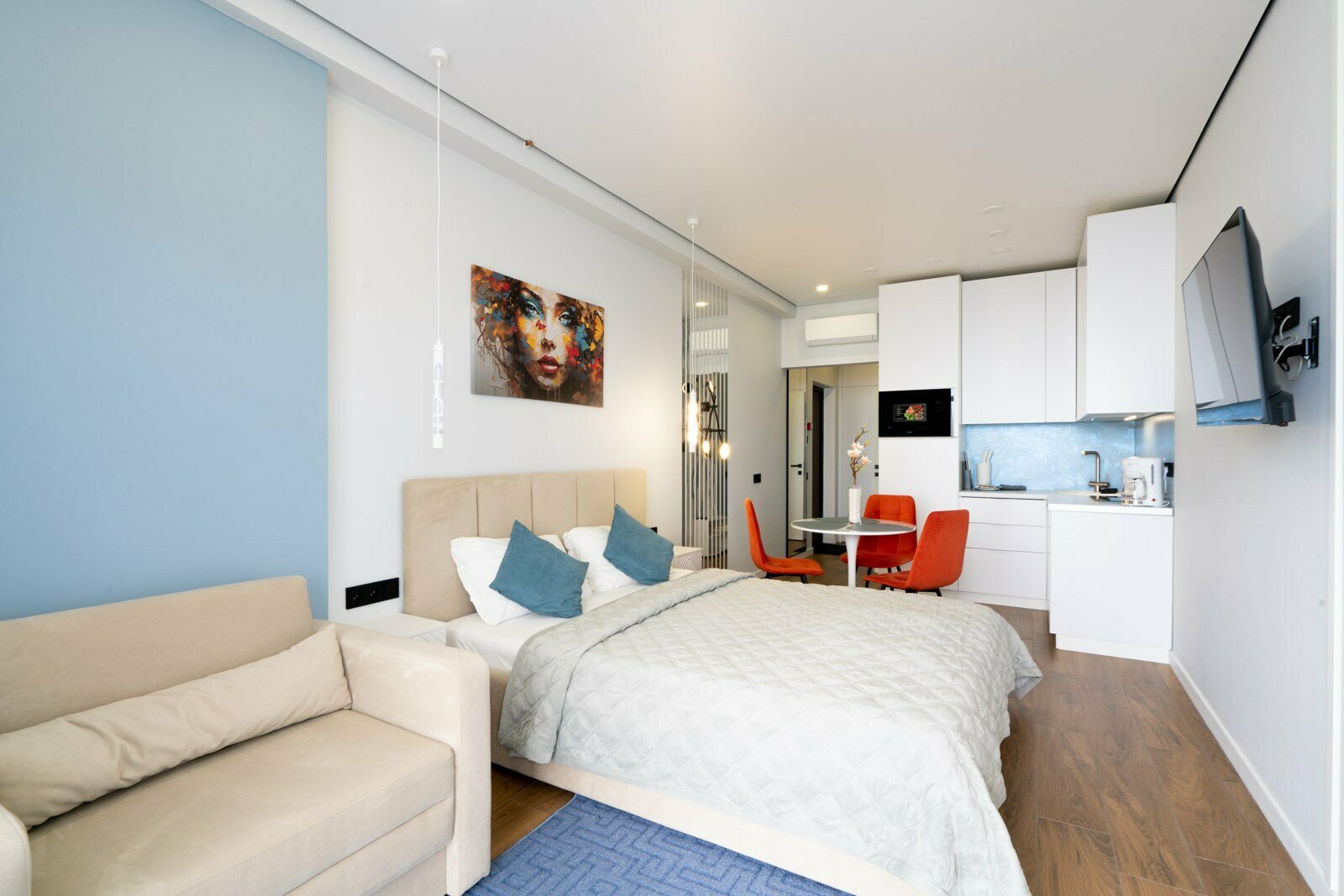 Дизайнерская студия LS-LUX-ONLY YOU только ты в Алуште - вид на море с 4 этажа