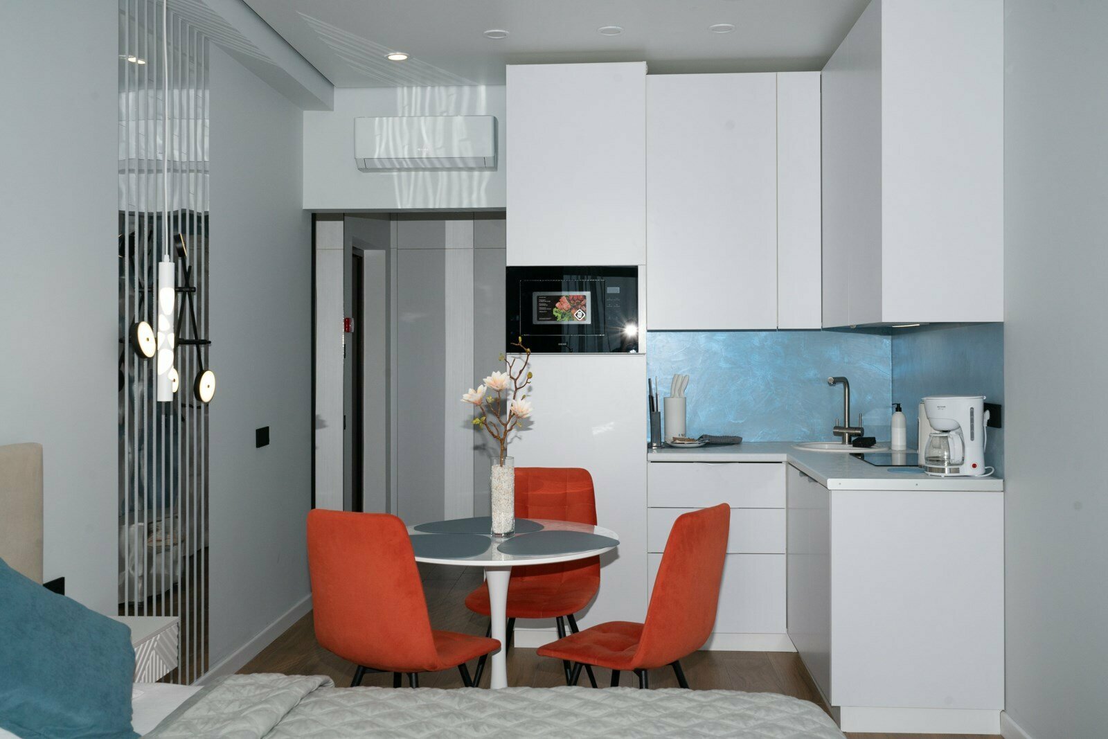 Дизайнерская студия LS-LUX-ONLY YOU только ты в Алуште - вид на море с 4 этажа