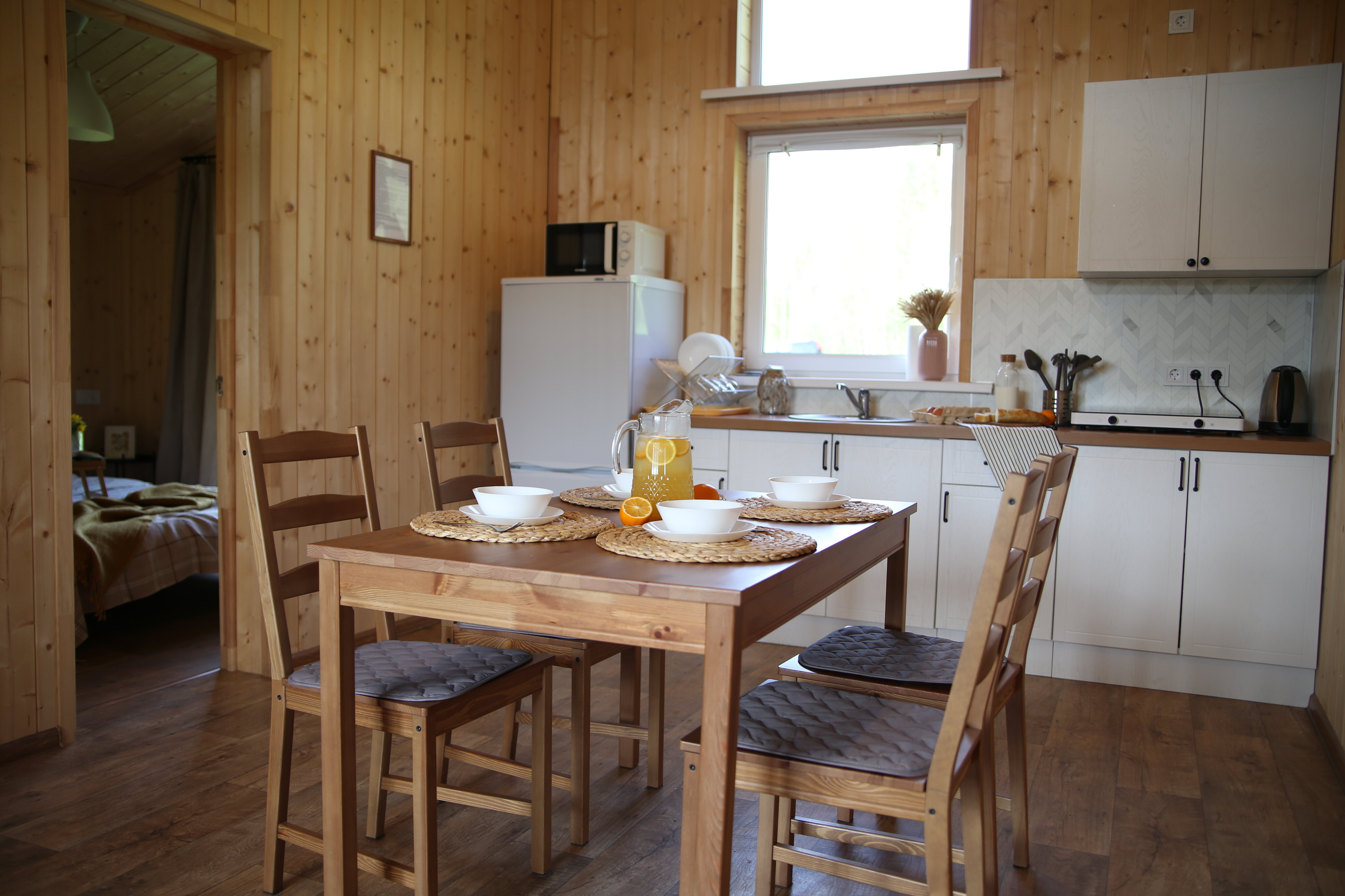 Ладога Хоум “Озеро”: Дом с большой террасой в лесу