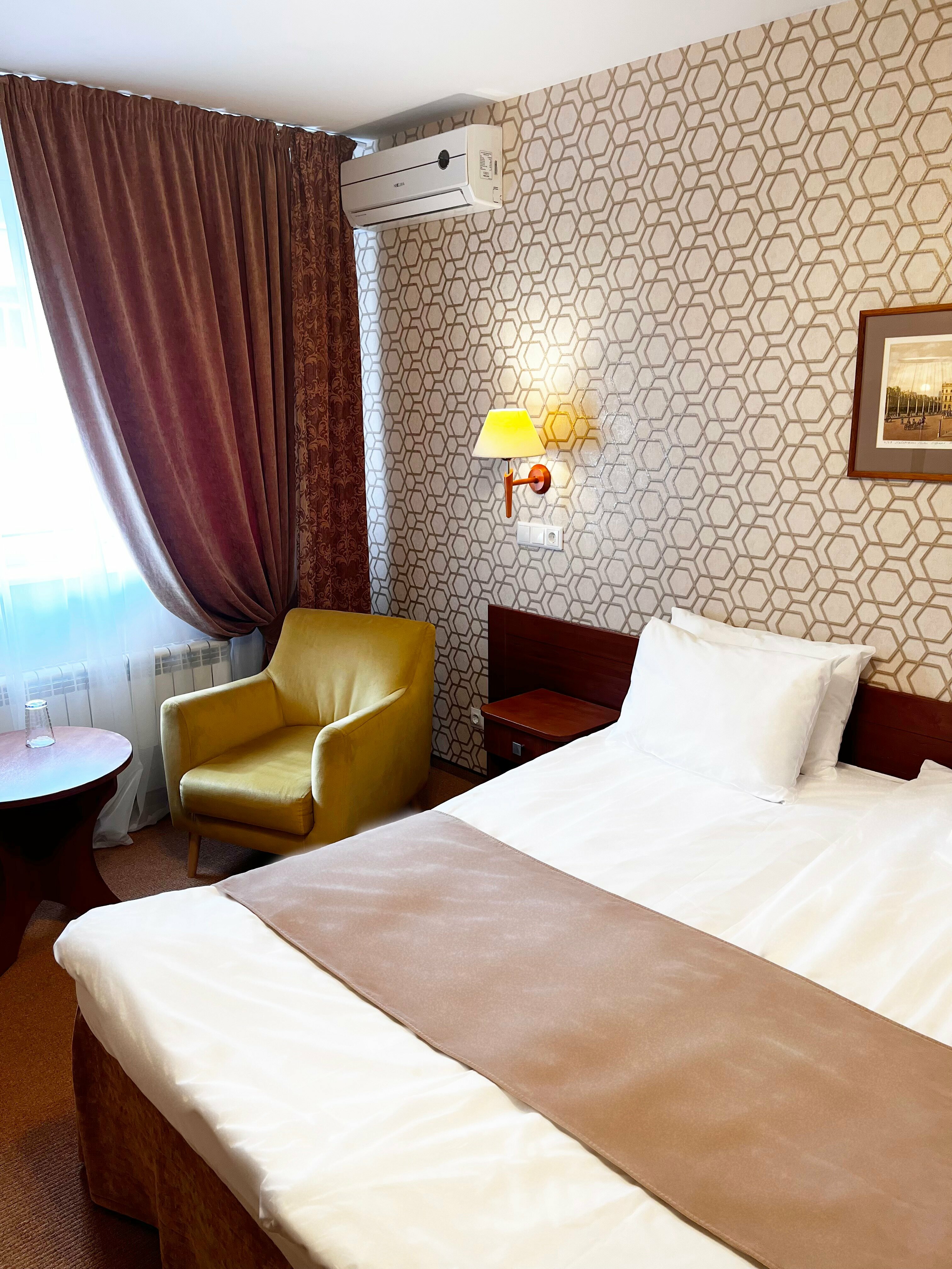 Улучшенный номер с кроватью размера «king-size» или 2 отдельными кроватями