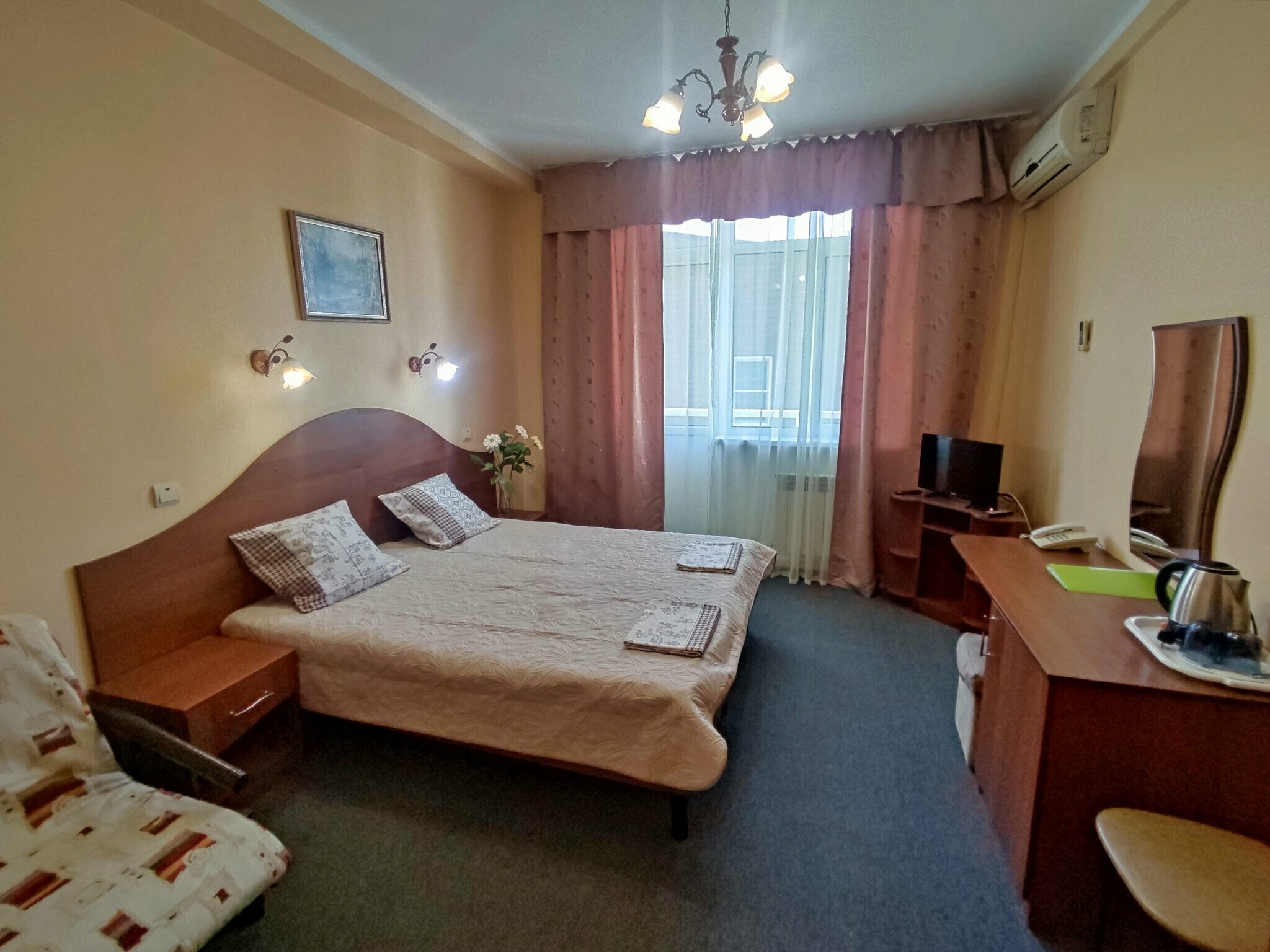 Двухместный номер с 2 отдельными кроватями и балконом