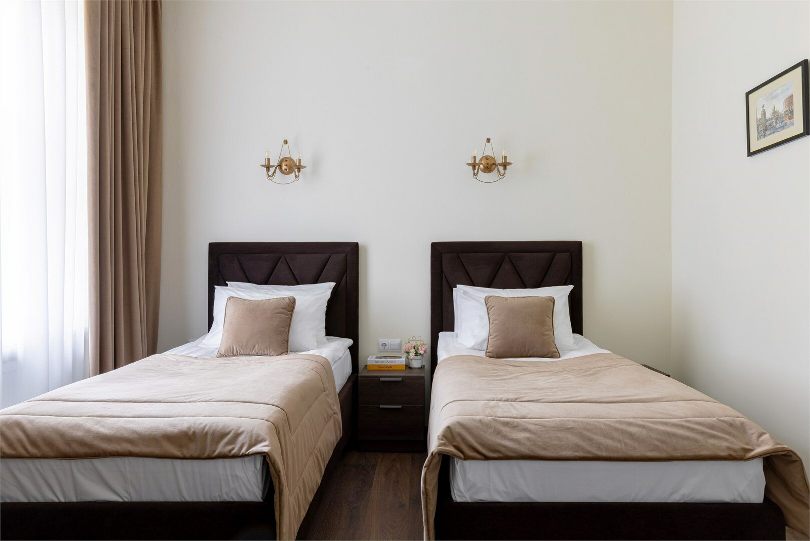 НОВЫЕ Двухкомнатные апартаменты с видом во внутренний дворик открытие 01.05.25