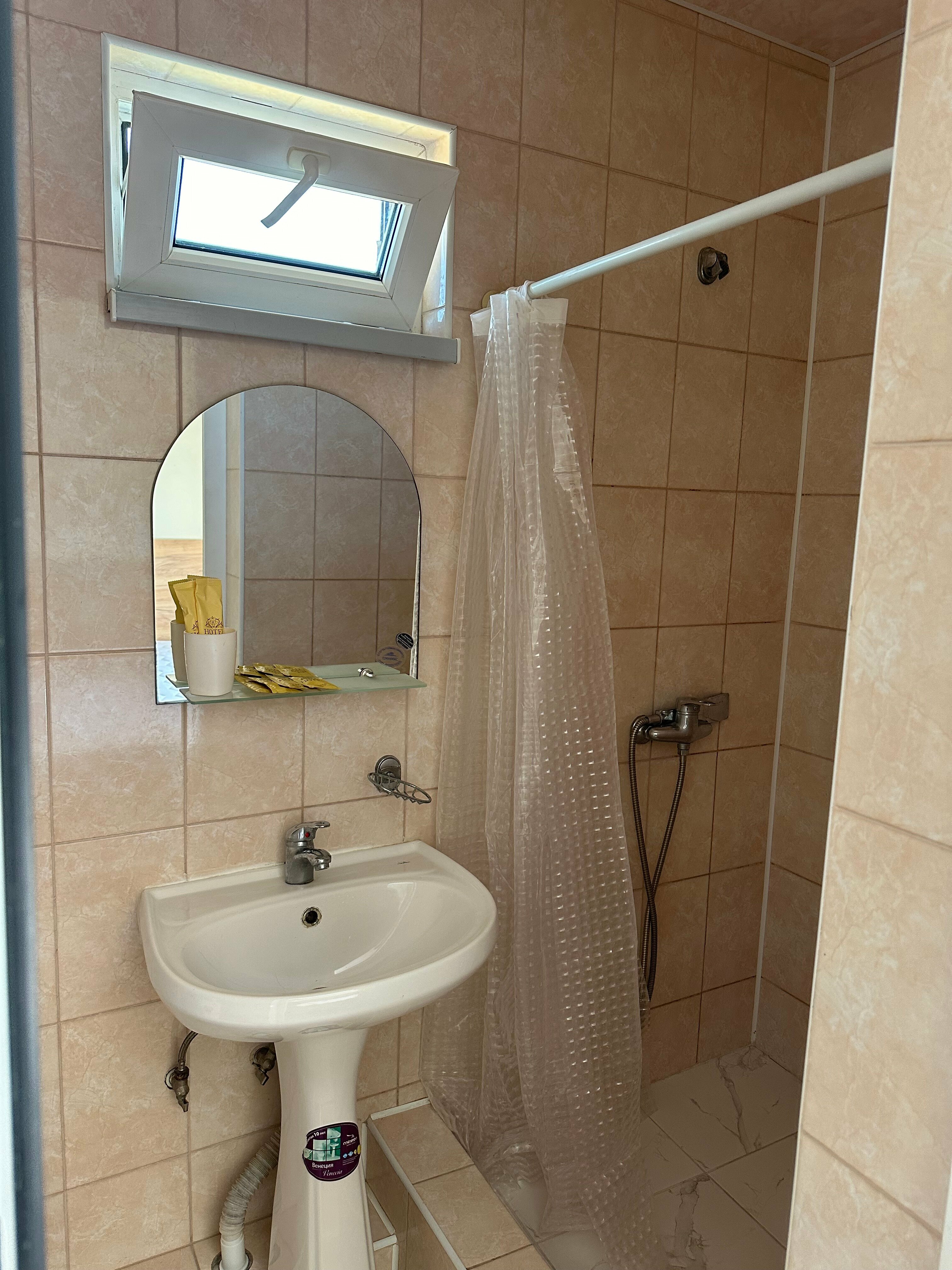 Стандартный трехместный номер