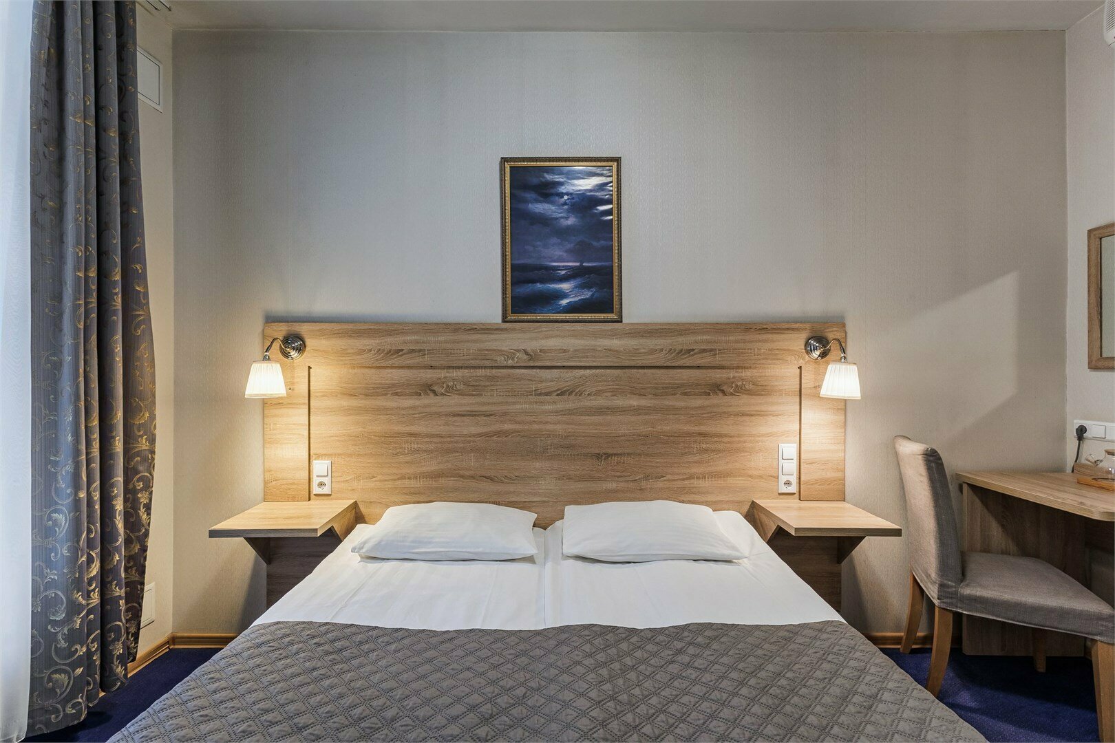 Стандартная комната с широкой кроватью