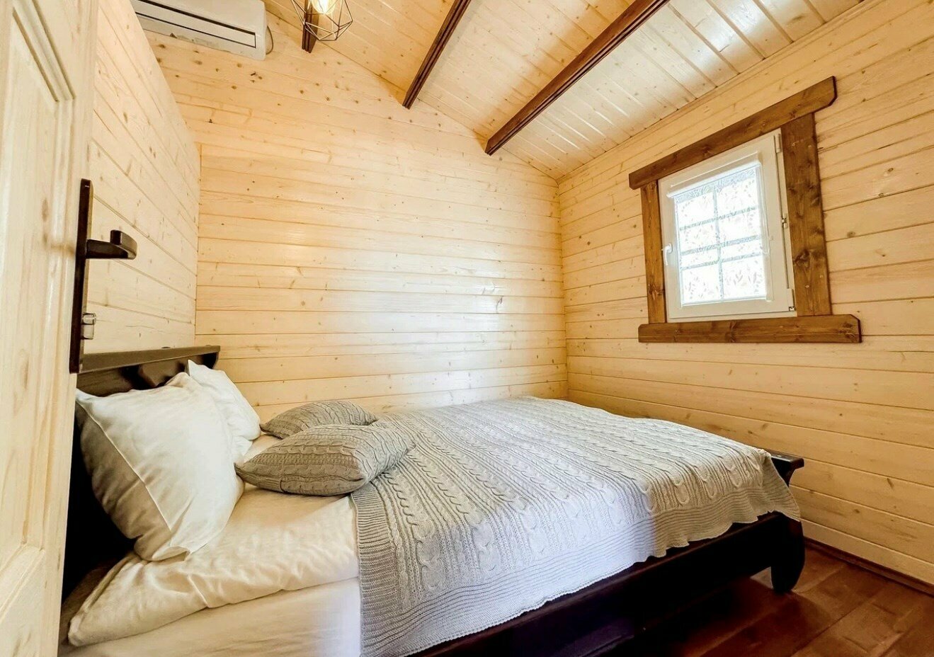 ЛЕТНИЙ ДОМИК №3 "Домик у озера"